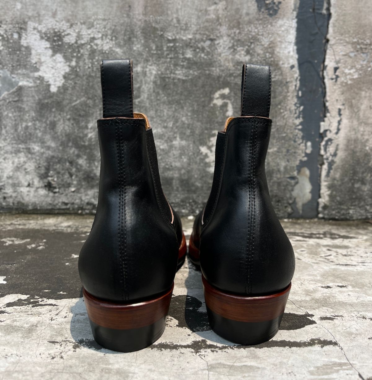 Photo by ArySaputra on October 4, 2025 of the Briselblack The Seventh Chelsea Boot in Shinki Black Teacore Horsebutt.