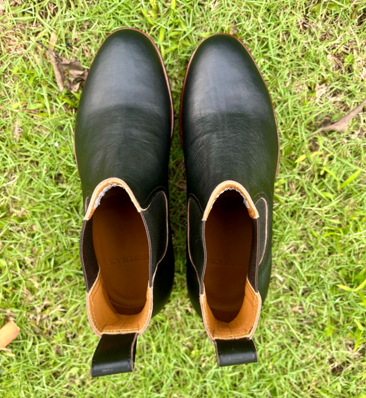 Photo by ArySaputra on October 4, 2025 of the Briselblack The Seventh Chelsea Boot in Shinki Black Teacore Horsebutt.