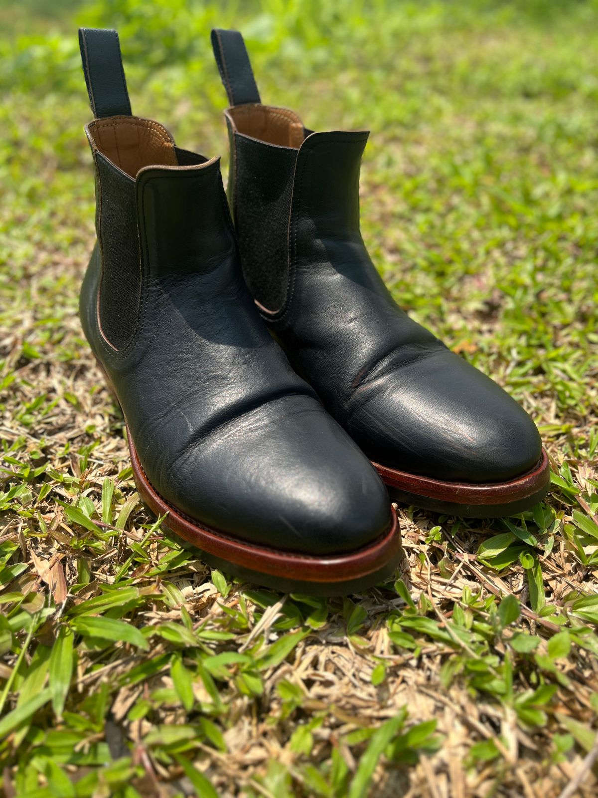 Photo by ArySaputra on November 1, 2025 of the Briselblack The Seventh Chelsea Boot in Shinki Black Teacore Horsebutt.