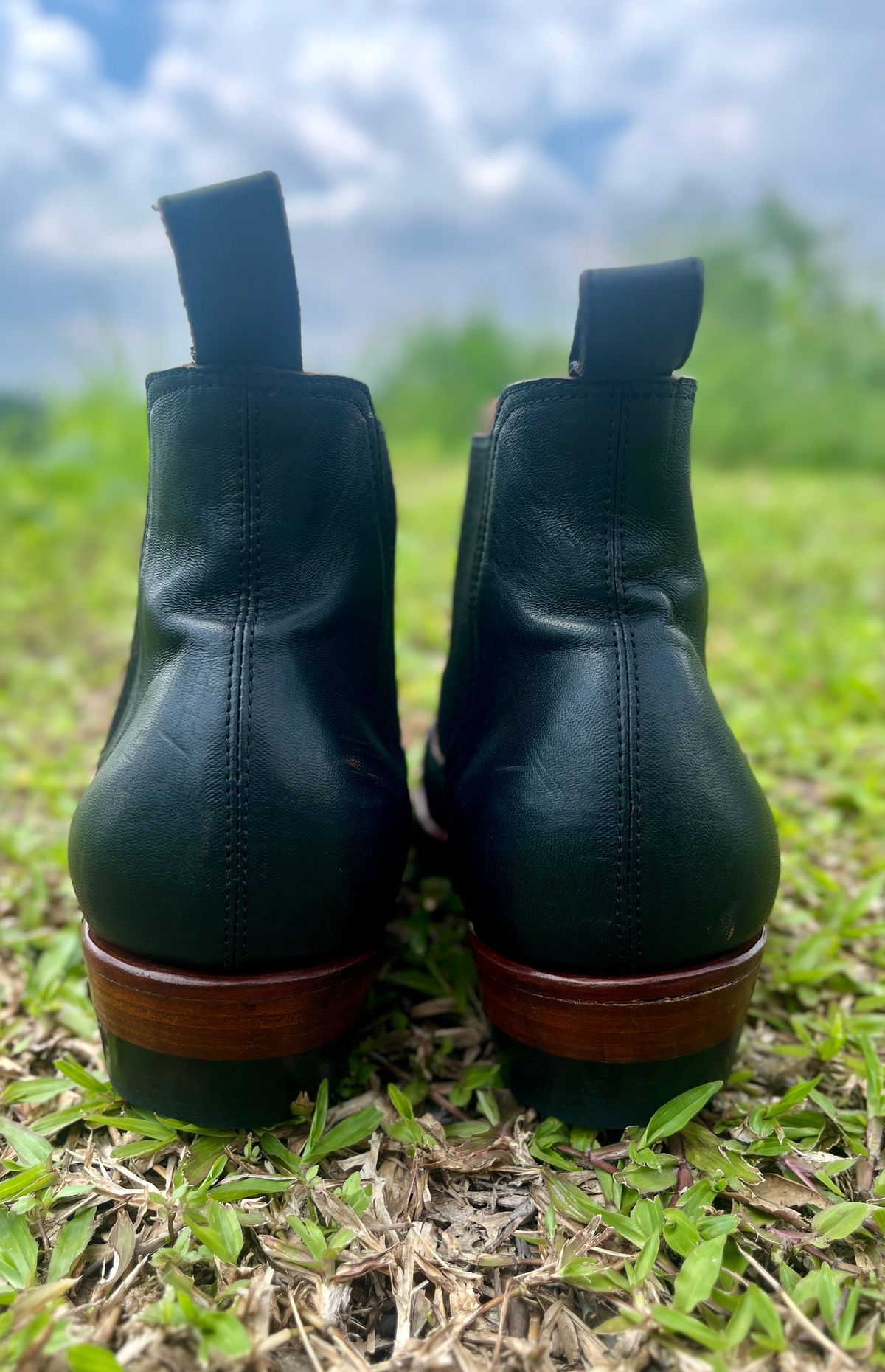 Photo by ArySaputra on November 1, 2025 of the Briselblack The Seventh Chelsea Boot in Shinki Black Teacore Horsebutt.