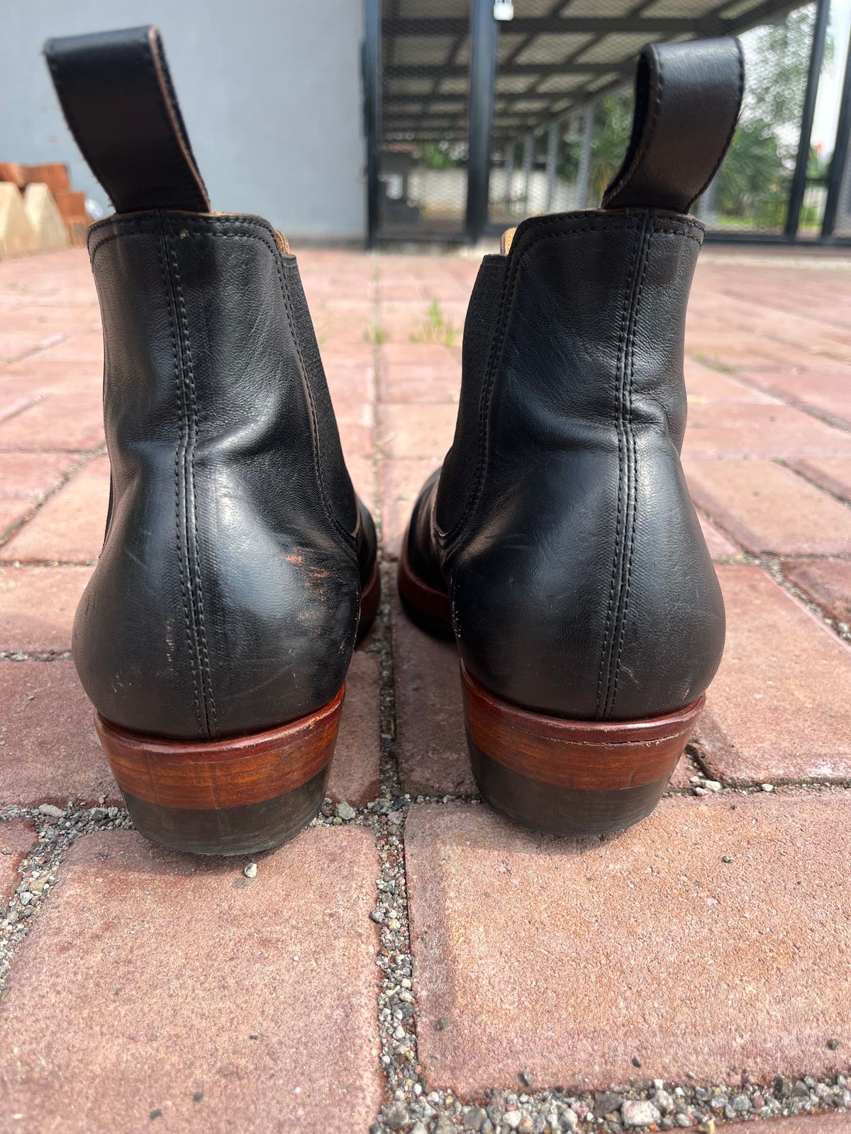Photo by ArySaputra on December 6, 2025 of the Briselblack The Seventh Chelsea Boot in Shinki Black Teacore Horsebutt.