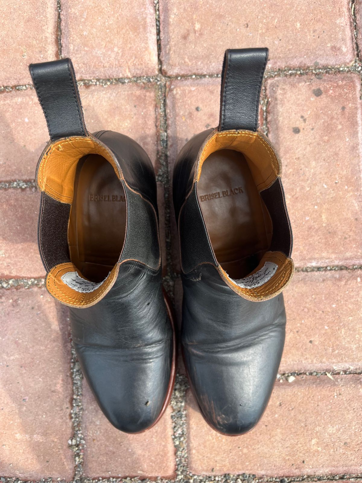 Photo by ArySaputra on December 6, 2025 of the Briselblack The Seventh Chelsea Boot in Shinki Black Teacore Horsebutt.