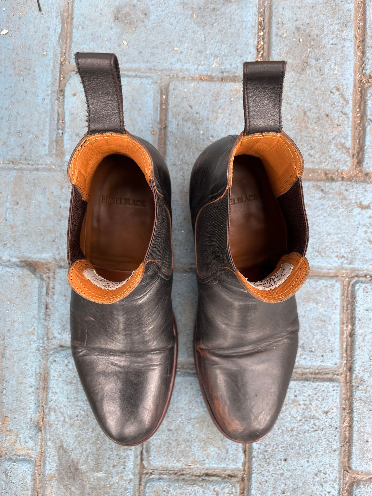 Photo by ArySaputra on February 1, 2026 of the Briselblack The Seventh Chelsea Boot in Shinki Black Teacore Horsebutt.