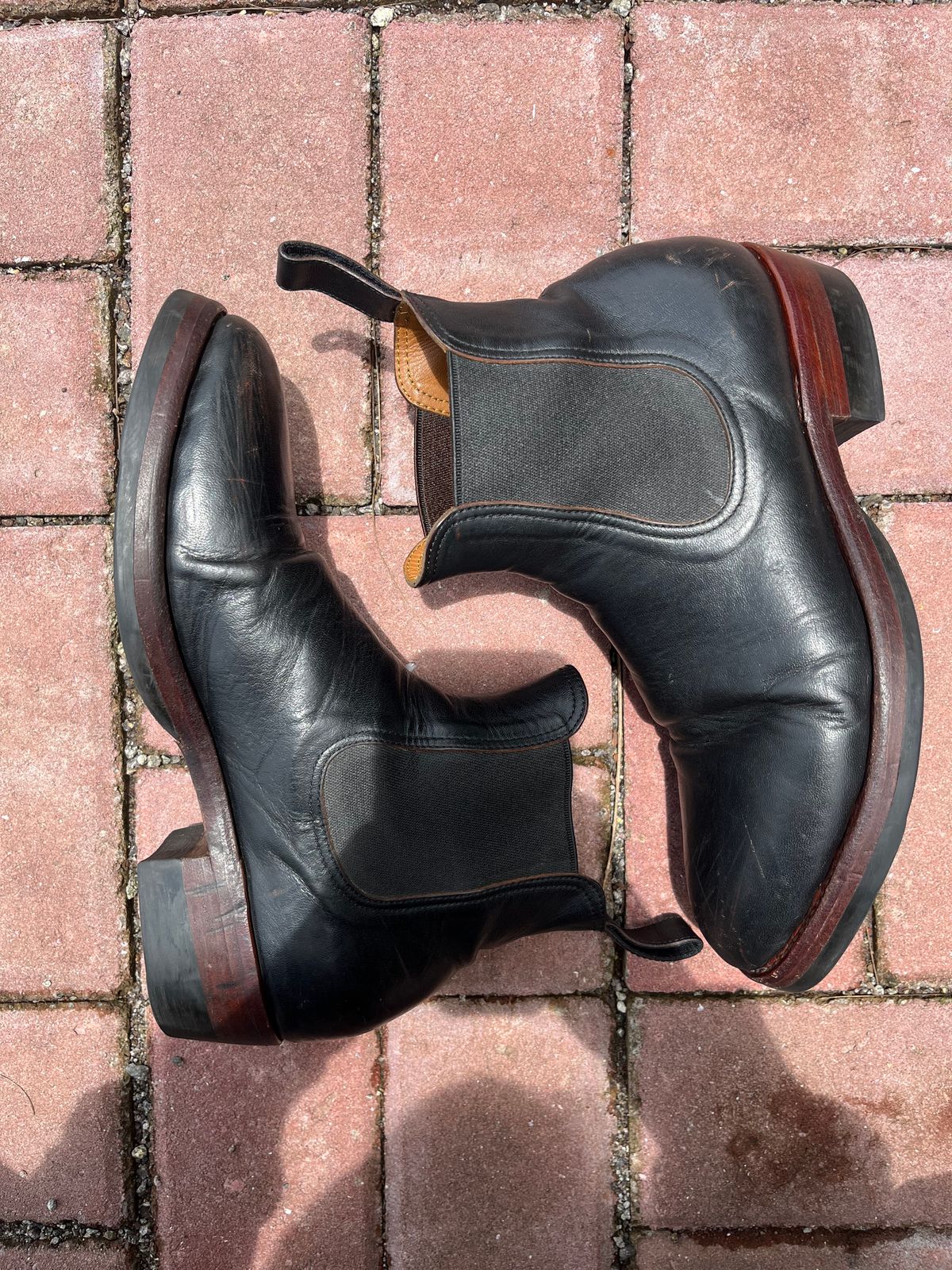 Photo by ArySaputra on March 3, 2026 of the Briselblack The Seventh Chelsea Boot in Shinki Black Teacore Horsebutt.