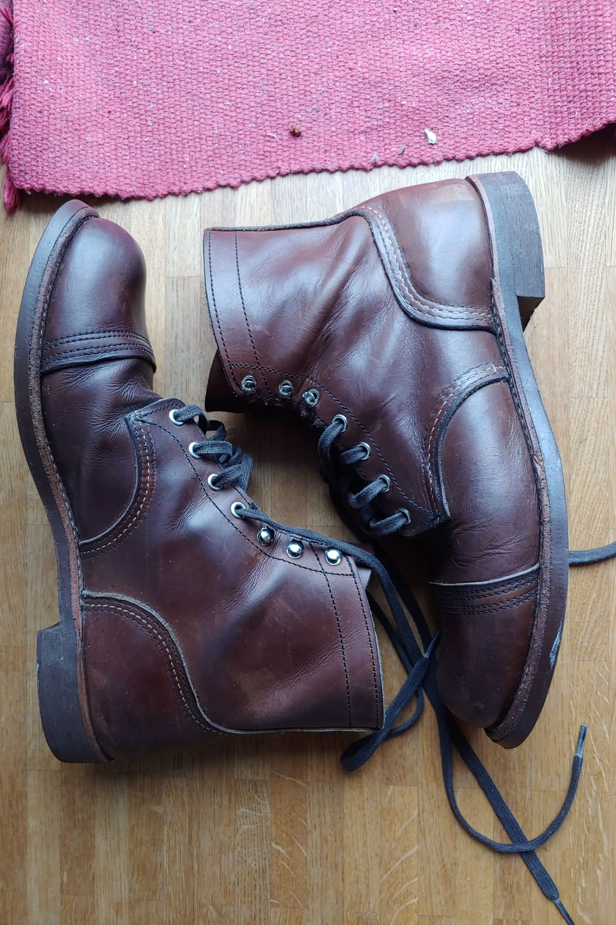 Photo by brunizam on January 17, 2023 of the Red Wing Iron Ranger in S.B. Foot Amber Harness.