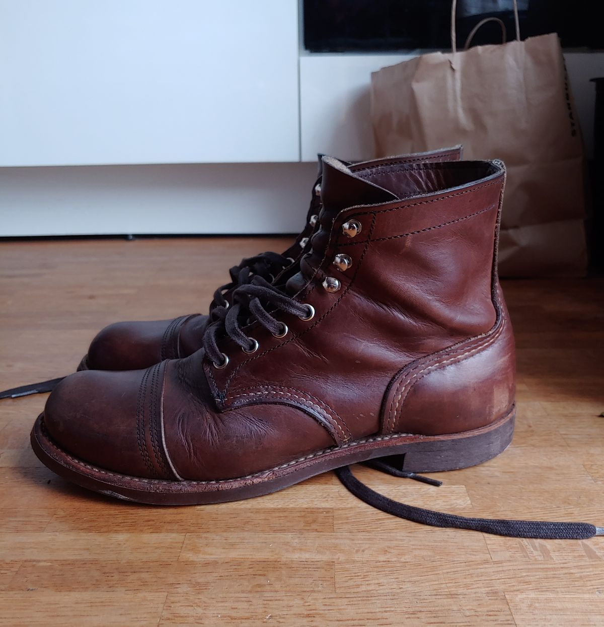 Photo by brunizam on January 17, 2023 of the Red Wing Iron Ranger in S.B. Foot Amber Harness.