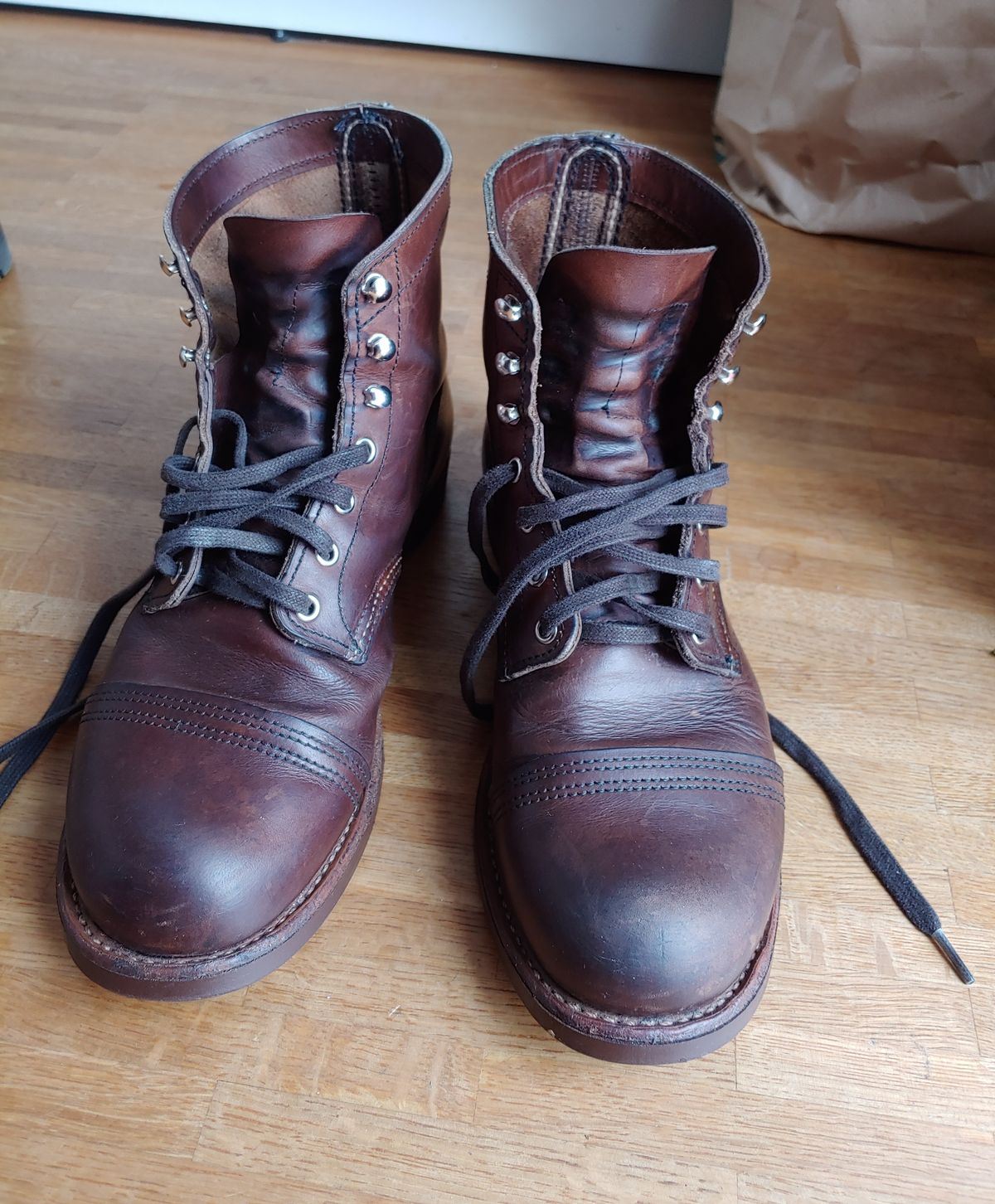 Photo by brunizam on January 17, 2023 of the Red Wing Iron Ranger in S.B. Foot Amber Harness.