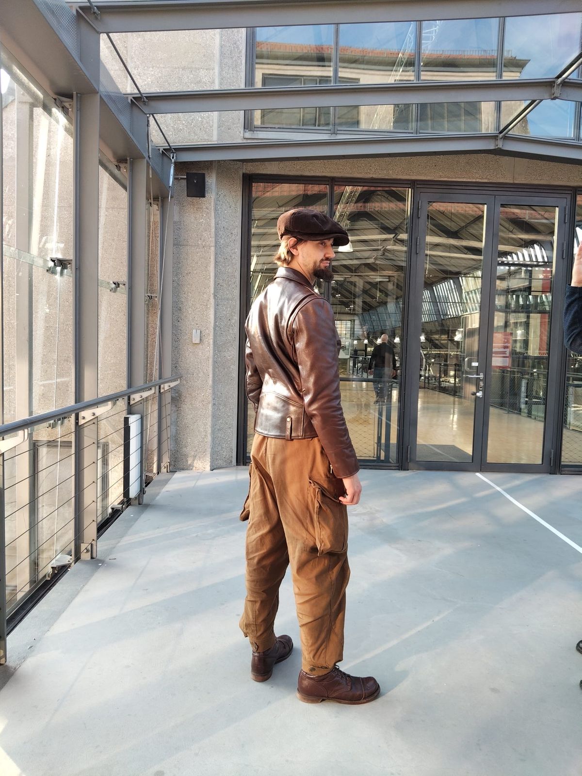 Photo by brunizam on February 9, 2025 of the Rugged West Rugged Rider in Two Tone Brown Steerhide & Black Cotton Liner.