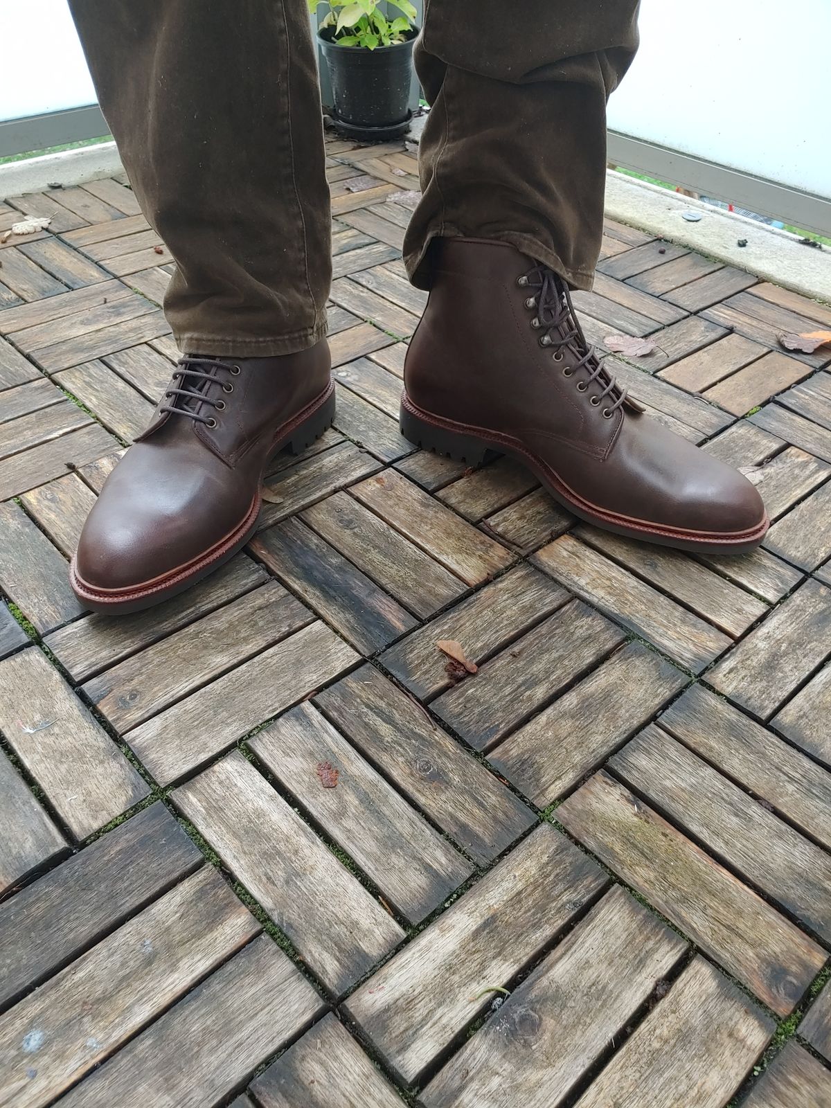 Photo by brunizam on October 1, 2022 of the Meermin Service Boot in Rust Waxy Calf.