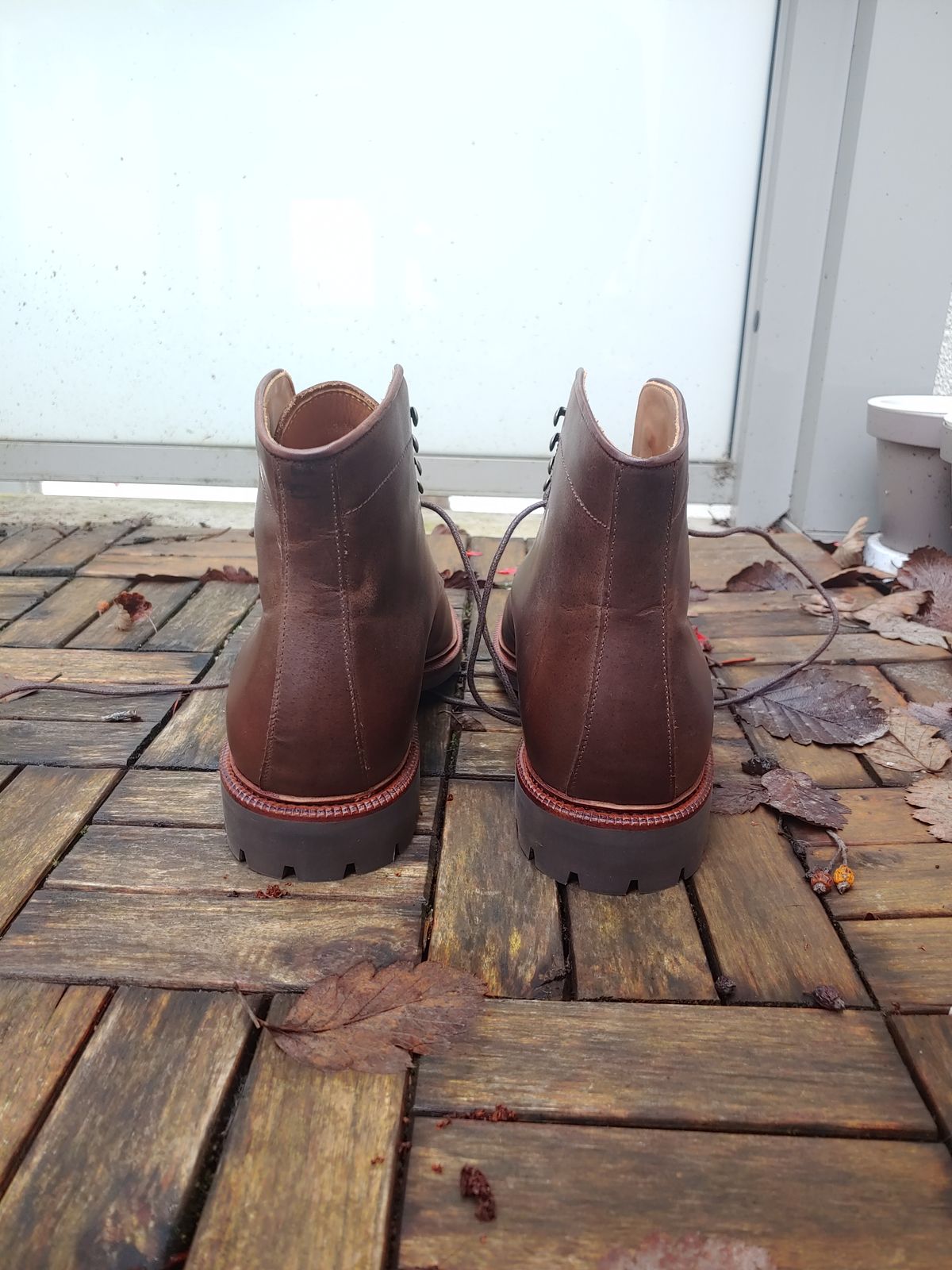 Photo by brunizam on October 1, 2022 of the Meermin Service Boot in Rust Waxy Calf.
