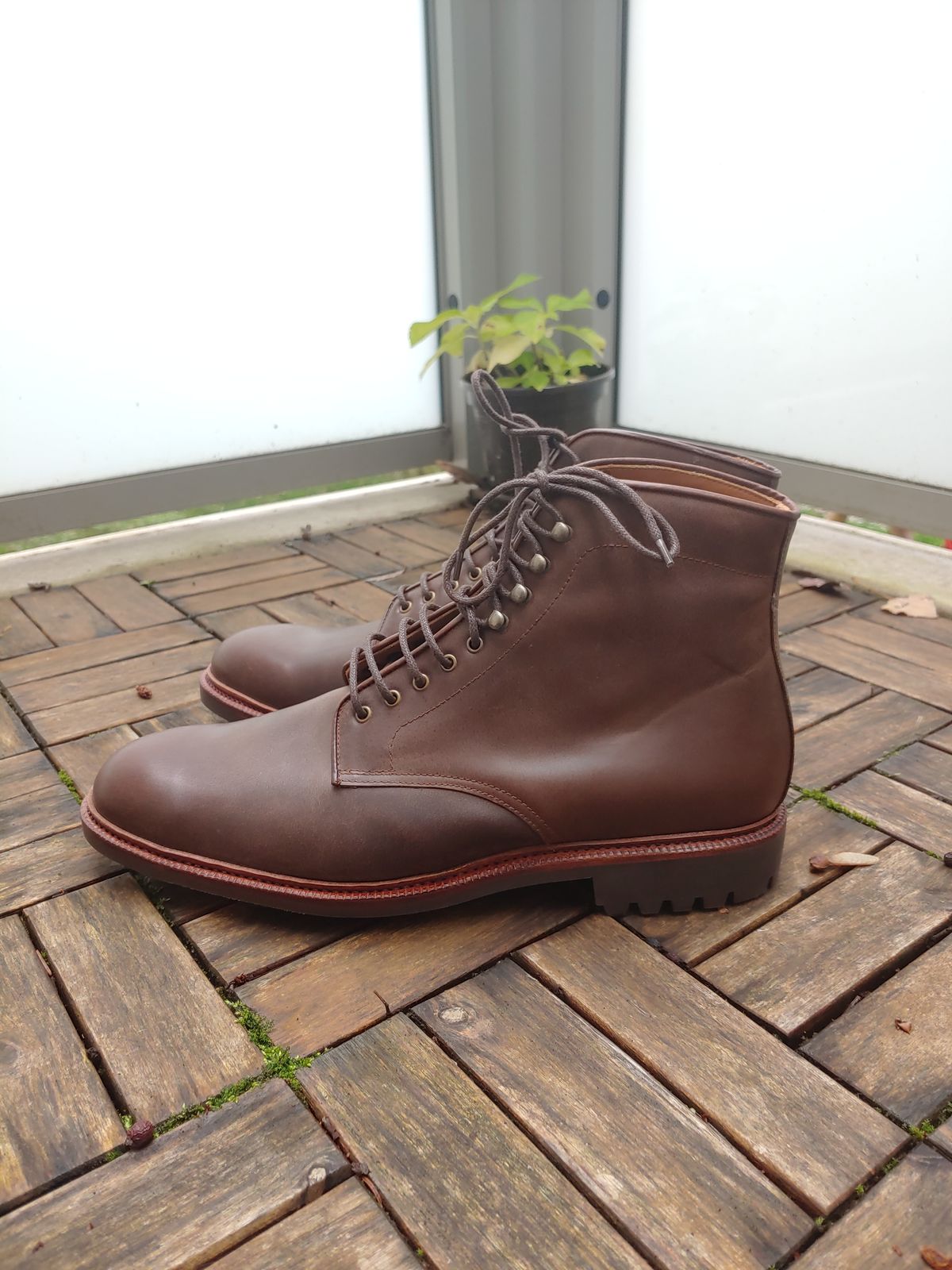 Photo by brunizam on October 1, 2022 of the Meermin Service Boot in Rust Waxy Calf.