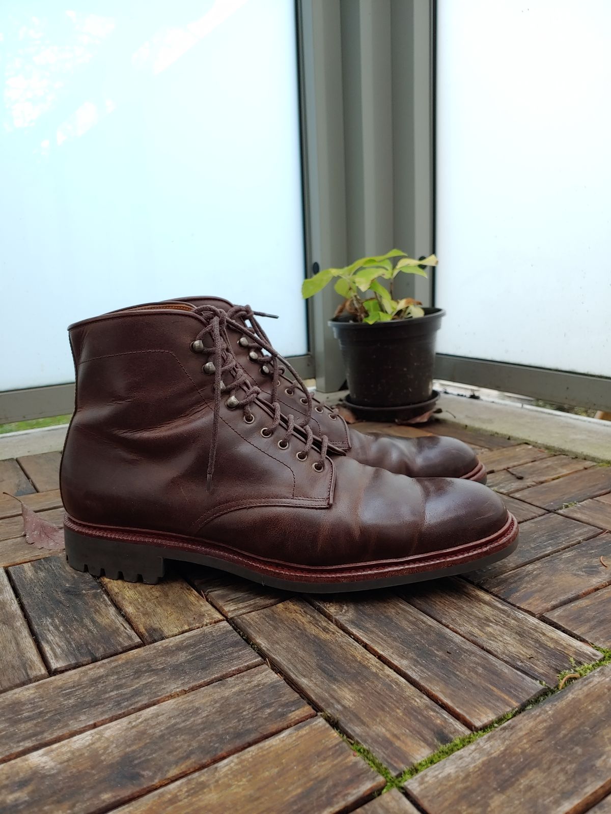 Photo by brunizam on November 2, 2022 of the Meermin Service Boot in Rust Waxy Calf.