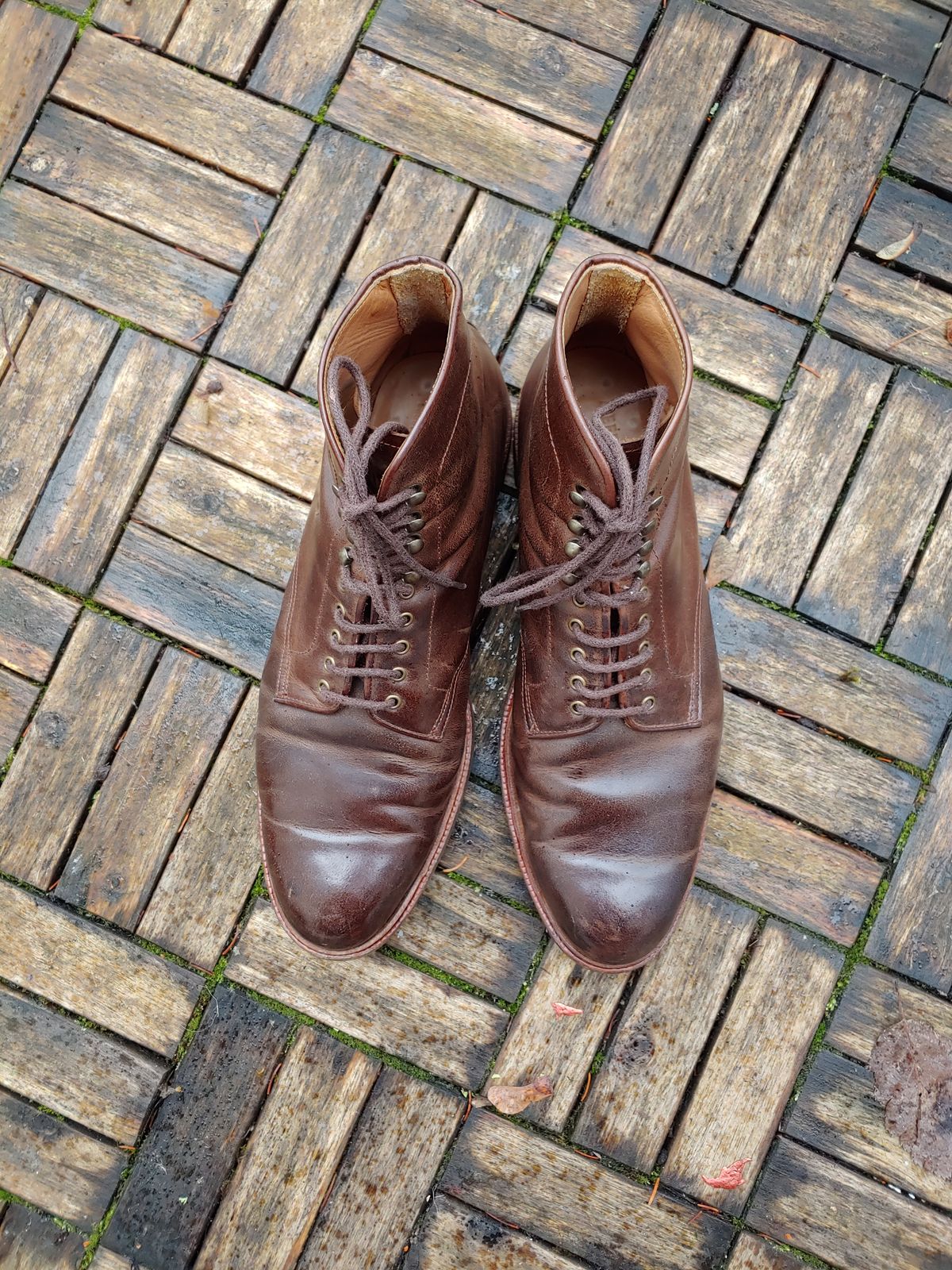Photo by brunizam on December 2, 2022 of the Meermin Service Boot in Rust Waxy Calf.
