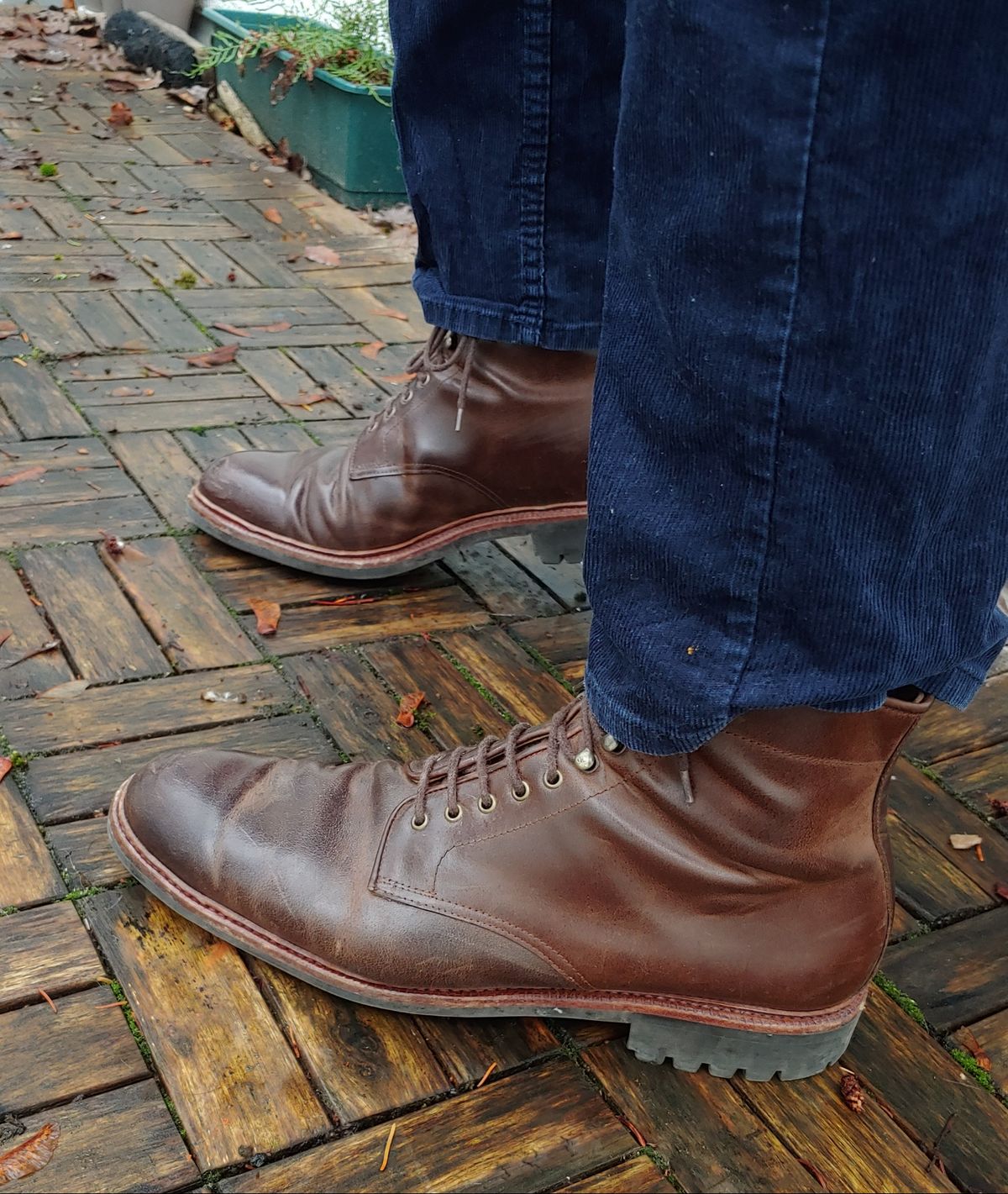 Photo by brunizam on January 3, 2023 of the Meermin Service Boot in Rust Waxy Calf.