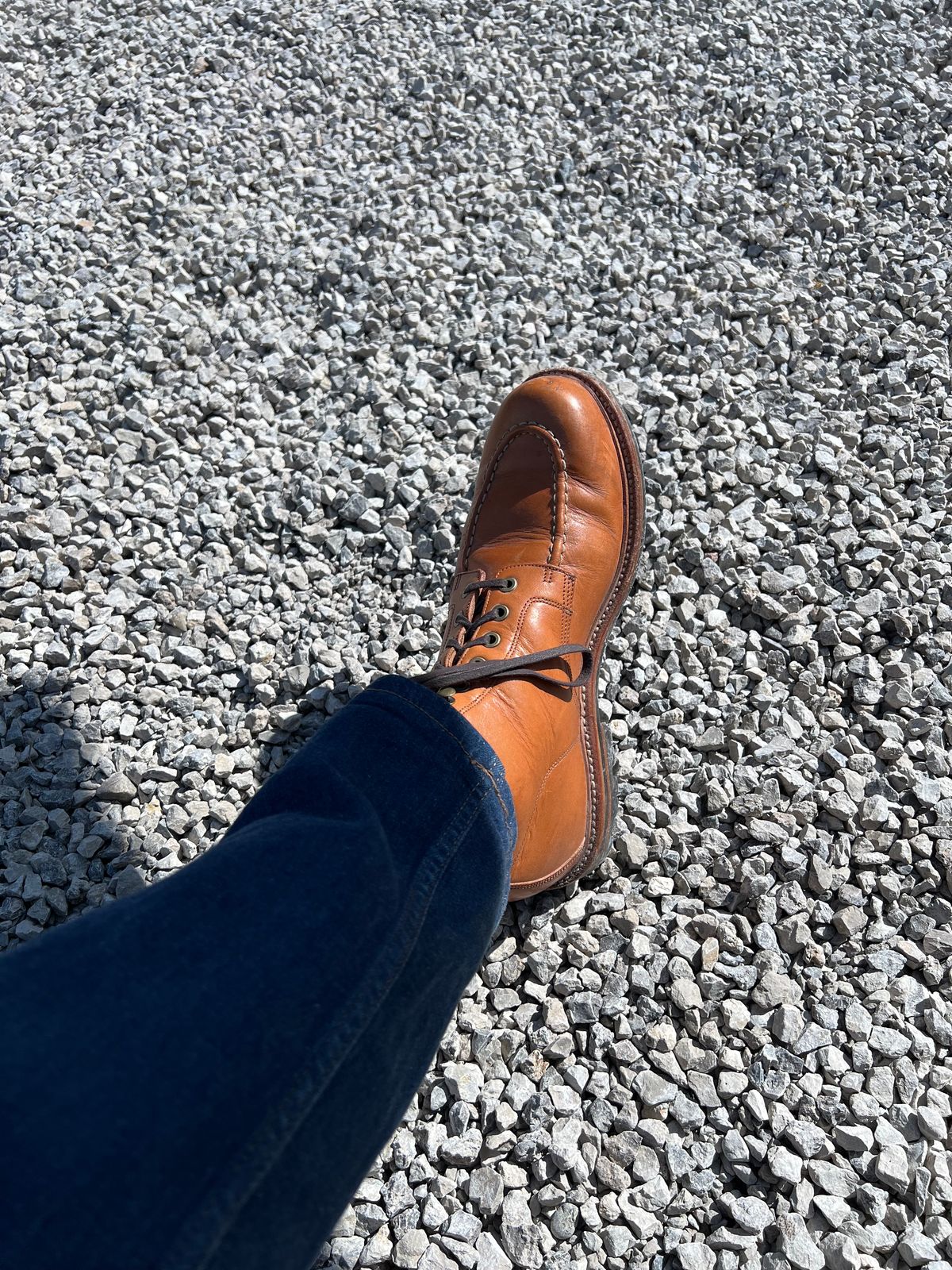 Photo by brunizam on July 30, 2024 of the Grant Stone Brass Boot in Horween Tan Essex.