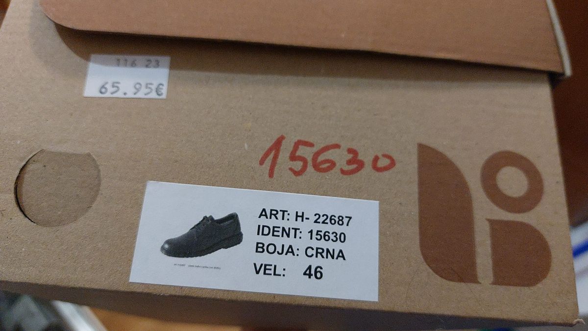 Photo by brunizam on October 9, 2023 of the Borovo 15630 in Unknown Material.