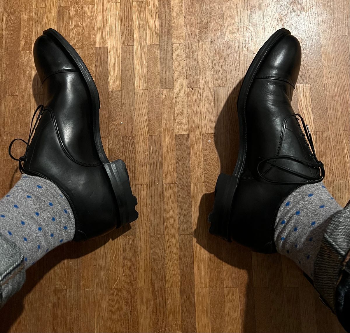 Photo by brunizam on January 18, 2024 of the Viberg Bastion Oxford in Comipel Black Horsebutt.