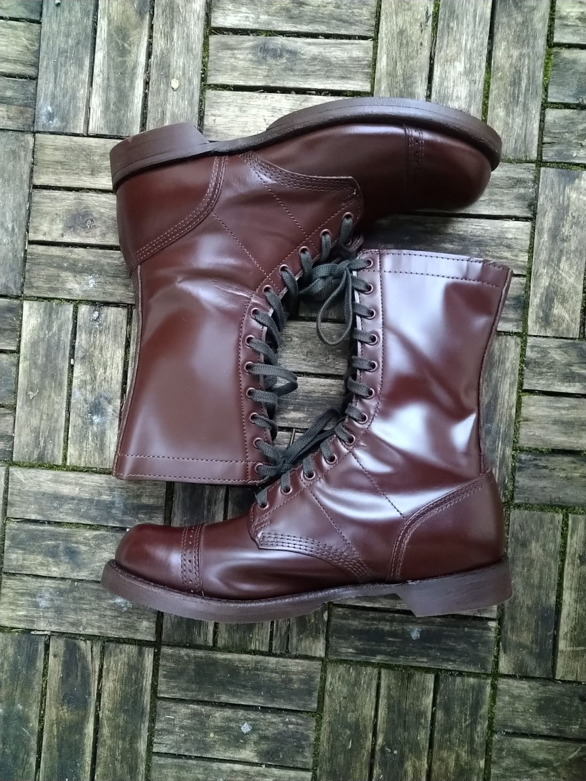 Photo by brunizam on October 1, 2023 of the Corcoran CV1511 in Performance "Spit Shine-able" leather.