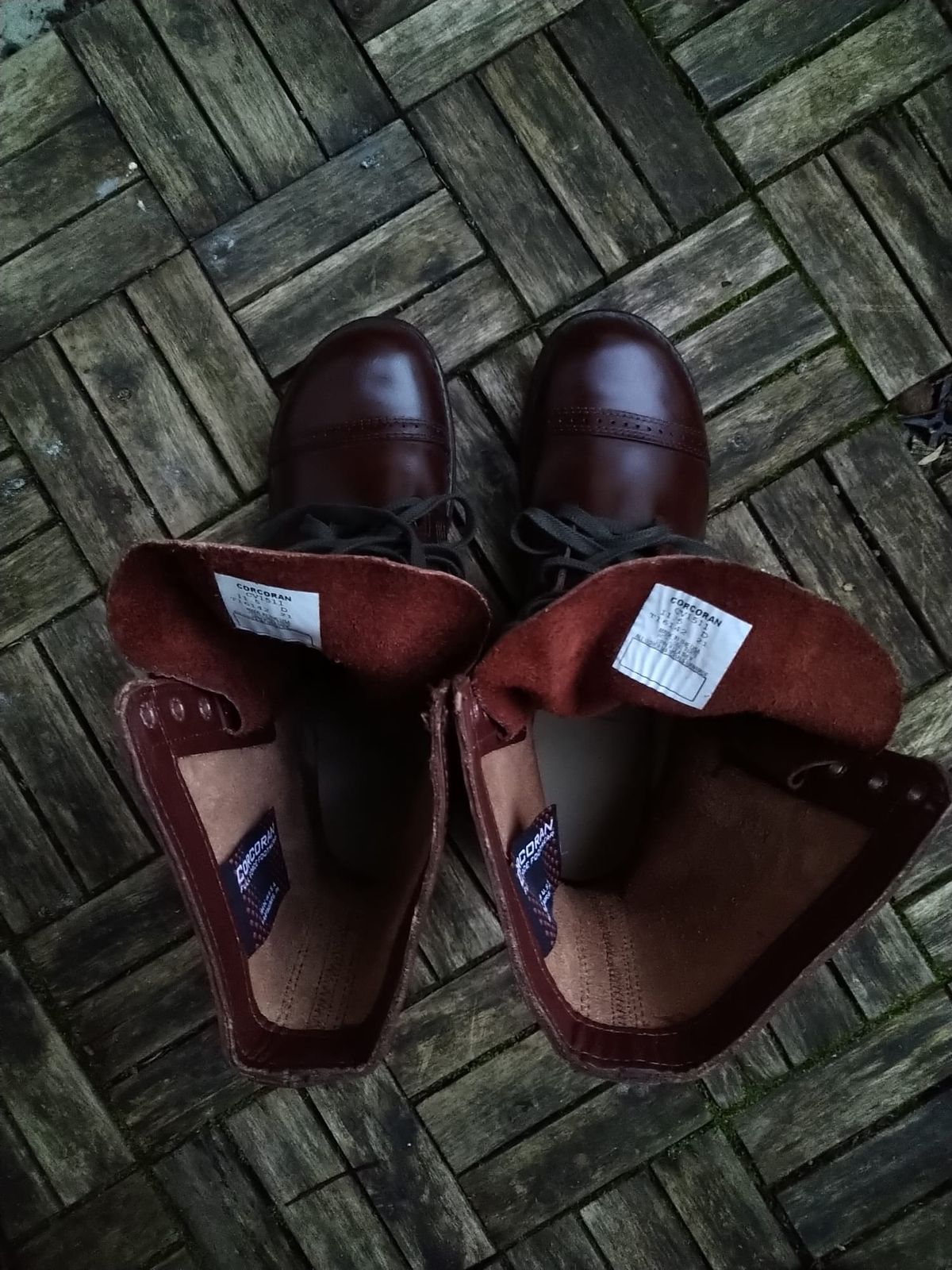 Photo by brunizam on October 1, 2023 of the Corcoran CV1511 in Performance "Spit Shine-able" leather.