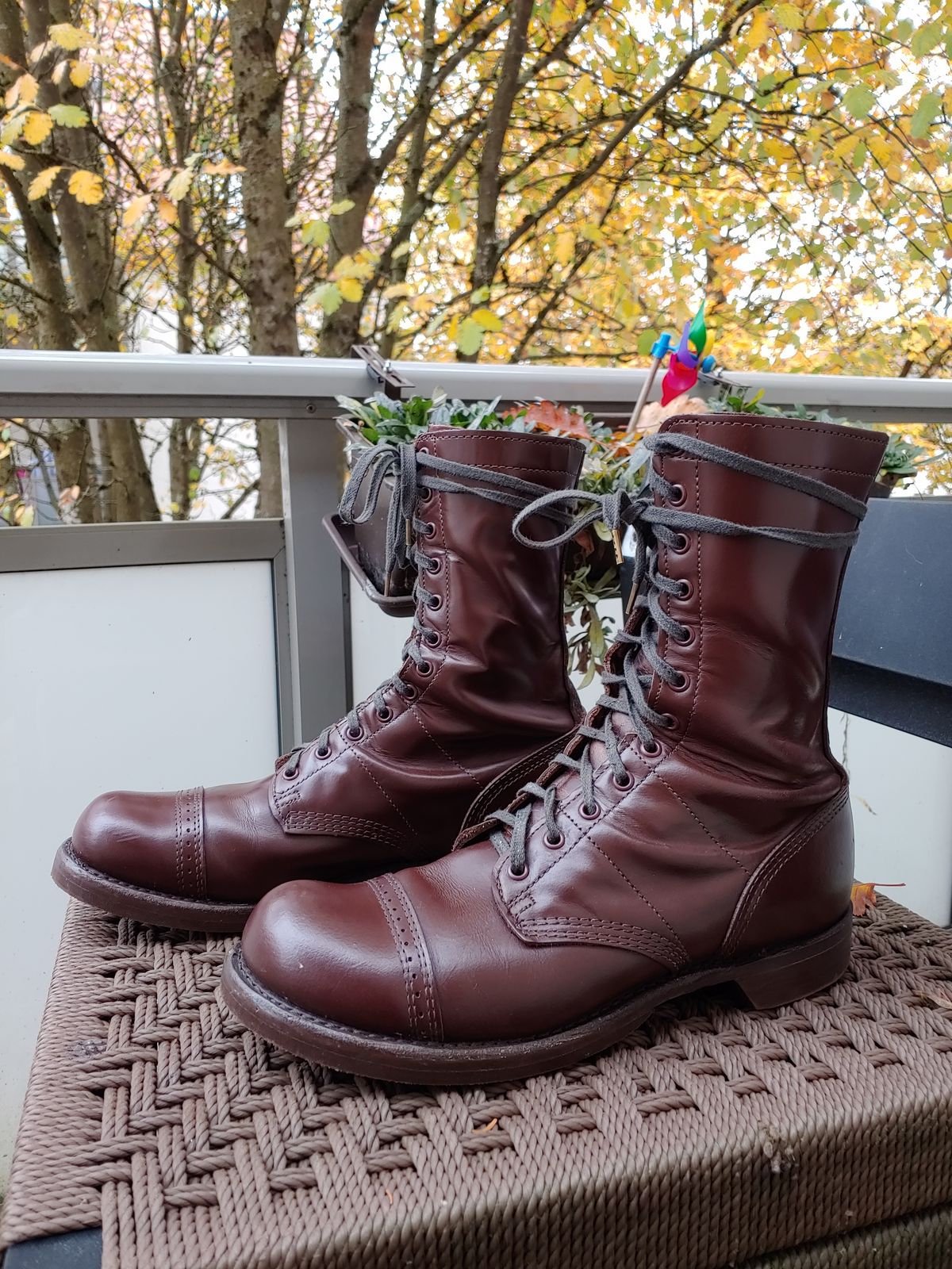 Photo by brunizam on November 2, 2023 of the Corcoran CV1511 in Performance "Spit Shine-able" leather.