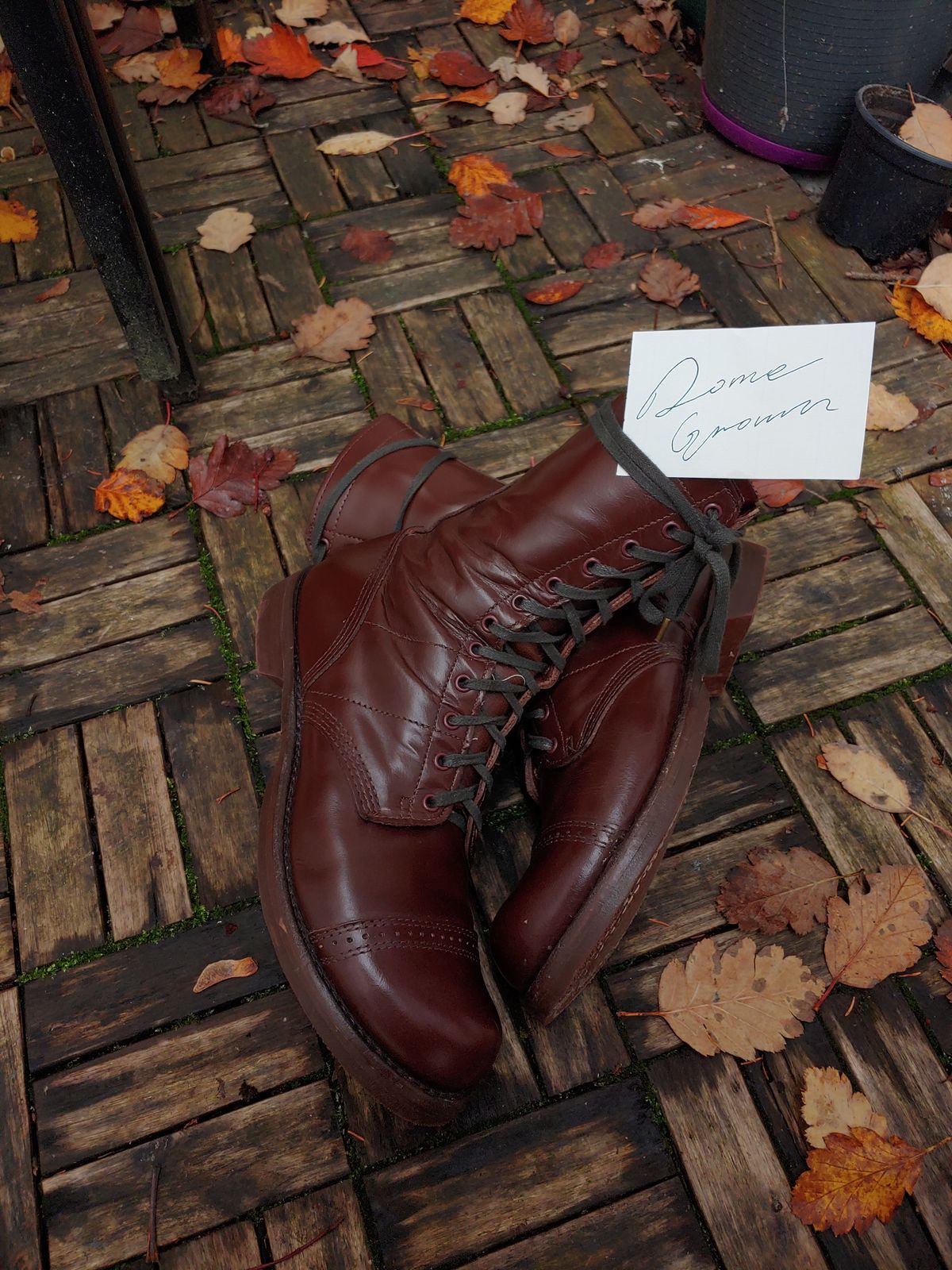 Photo by brunizam on November 2, 2023 of the Corcoran CV1511 in Performance "Spit Shine-able" leather.