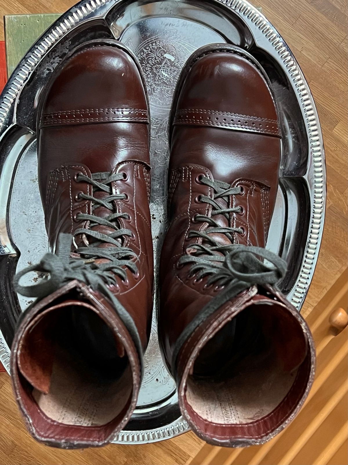 Photo by brunizam on December 2, 2023 of the Corcoran CV1511 in Performance "Spit Shine-able" leather.