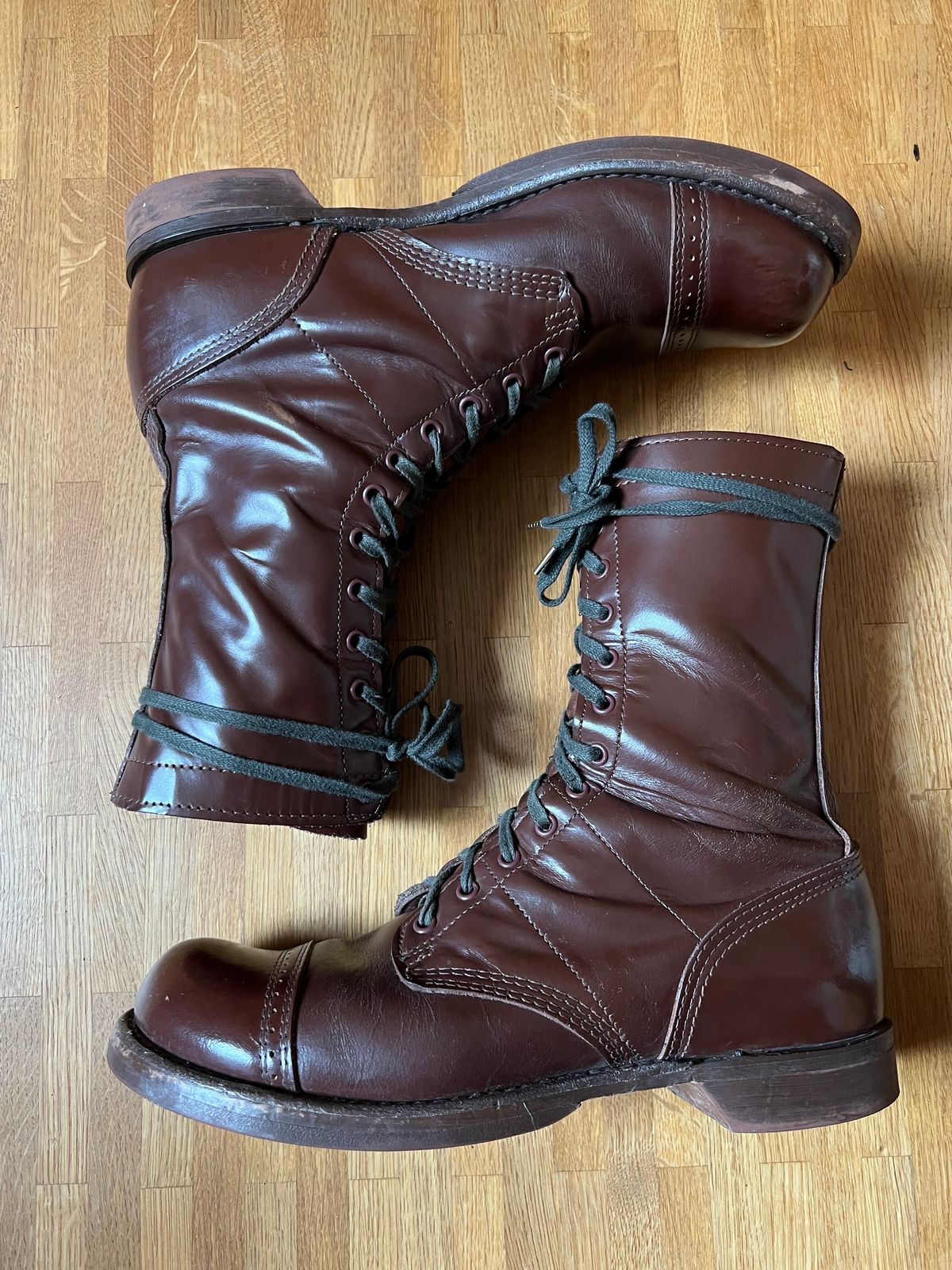 Photo by brunizam on January 3, 2024 of the Corcoran CV1511 in Performance "Spit Shine-able" leather.