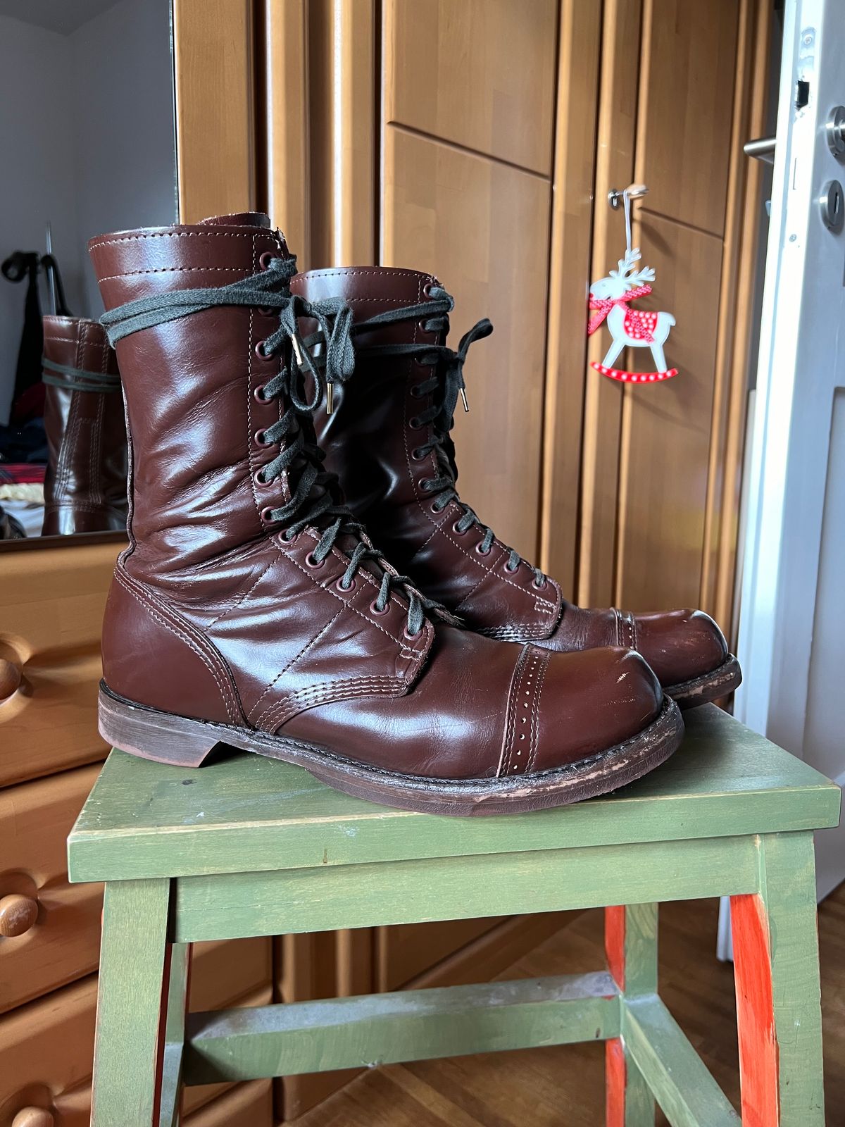 Photo by brunizam on January 3, 2024 of the Corcoran CV1511 in Performance "Spit Shine-able" leather.