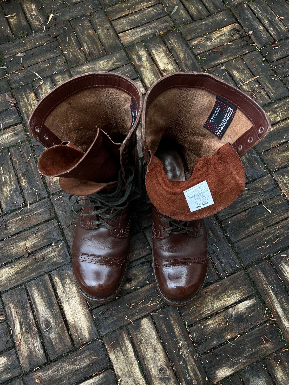 Photo by brunizam on January 3, 2024 of the Corcoran CV1511 in Performance "Spit Shine-able" leather.