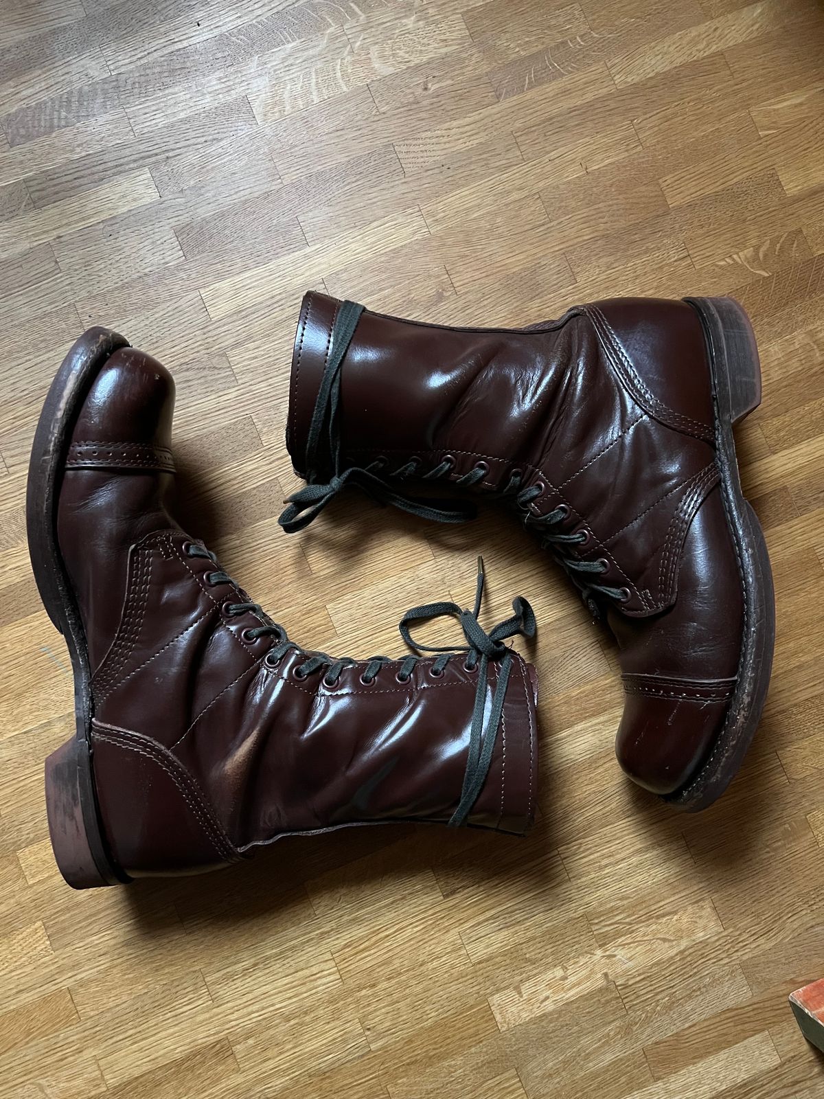 Photo by brunizam on February 5, 2024 of the Corcoran CV1511 in Performance "Spit Shine-able" leather.