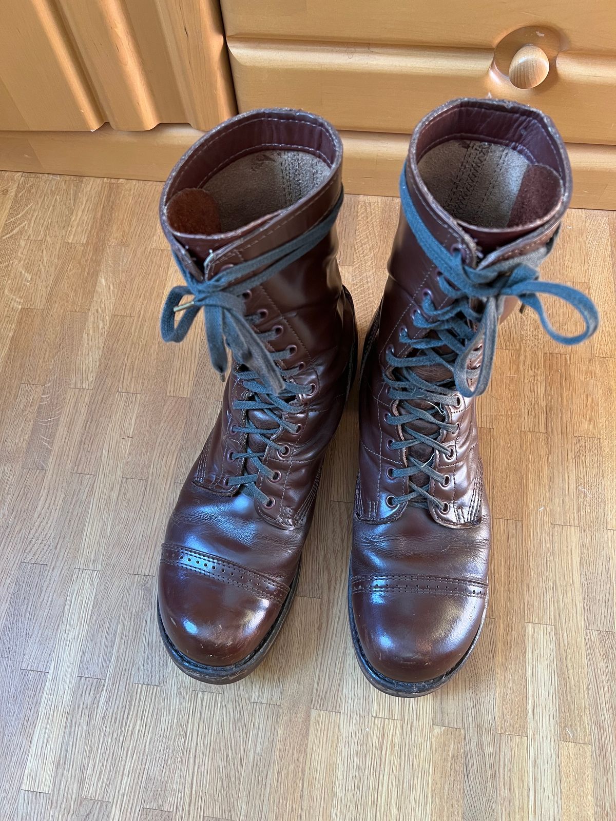 Photo by brunizam on February 5, 2024 of the Corcoran CV1511 in Performance "Spit Shine-able" leather.