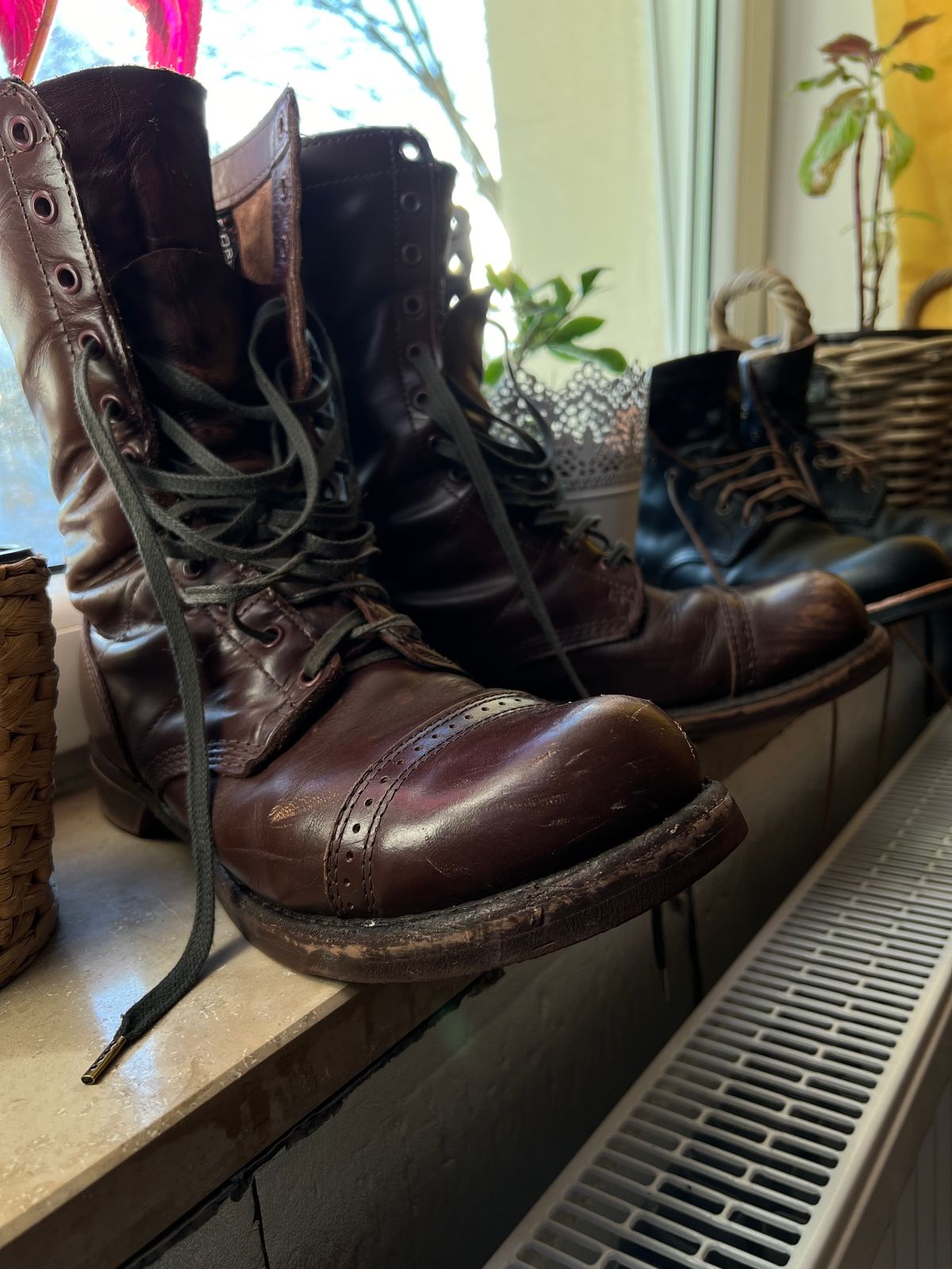 Photo by brunizam on February 25, 2024 of the Corcoran CV1511 in Performance "Spit Shine-able" leather.