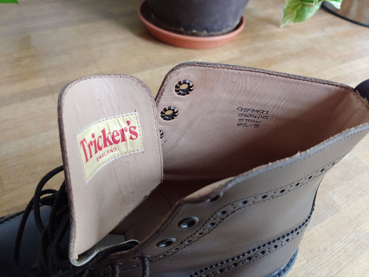 Photo by brunizam on July 28, 2023 of the Tricker's Stow Country Boot in Espresso Burnished Calf.