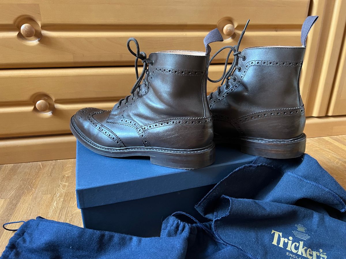 Photo by brunizam on January 3, 2024 of the Tricker's Stow Country Boot in Espresso Burnished Calf.