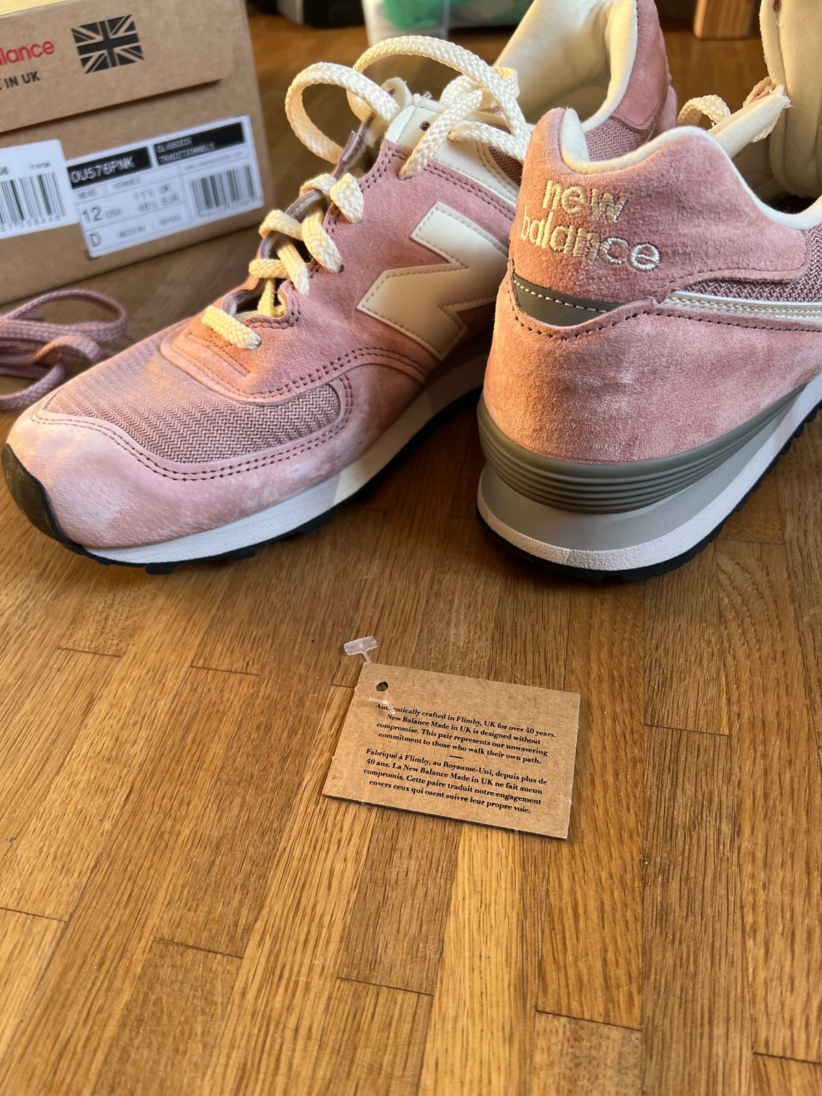 Photo by brunizam on January 7, 2025 of the New Balance OU 576 PNK in Pink Pig Suede.