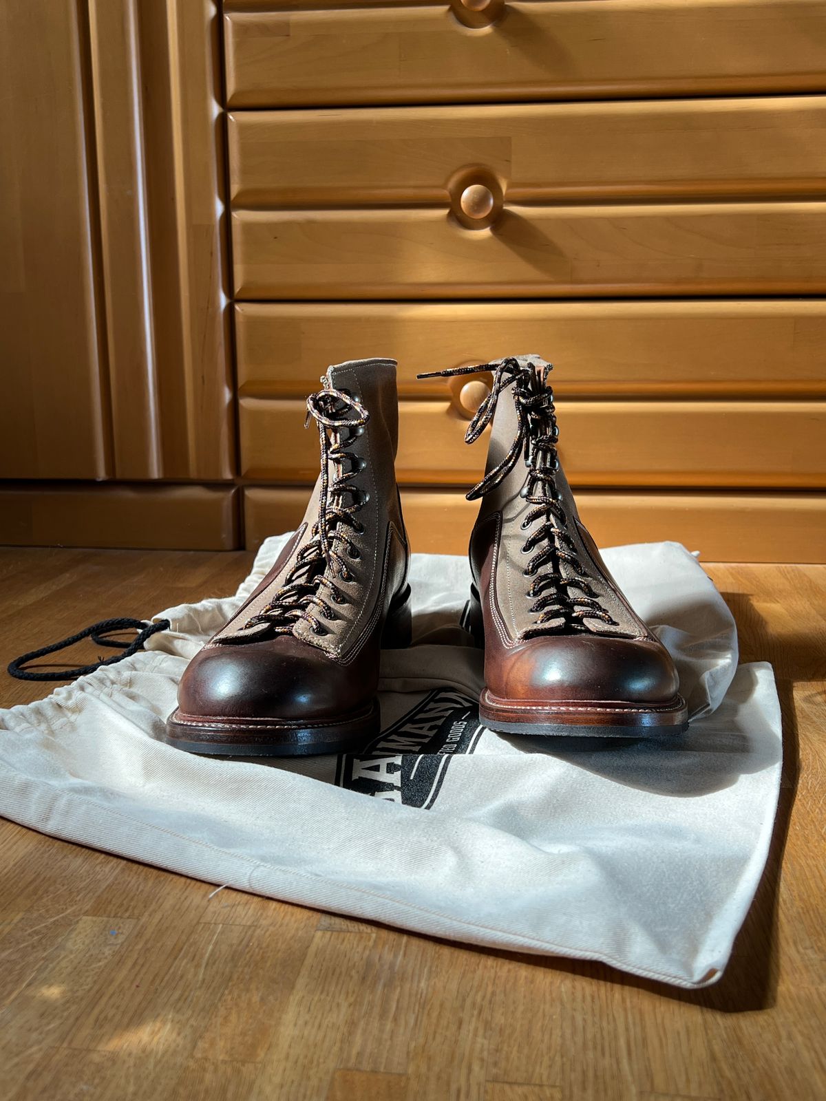 Photo by brunizam on October 1, 2025 of the Sandmann Quartermaster in Brown+swade.