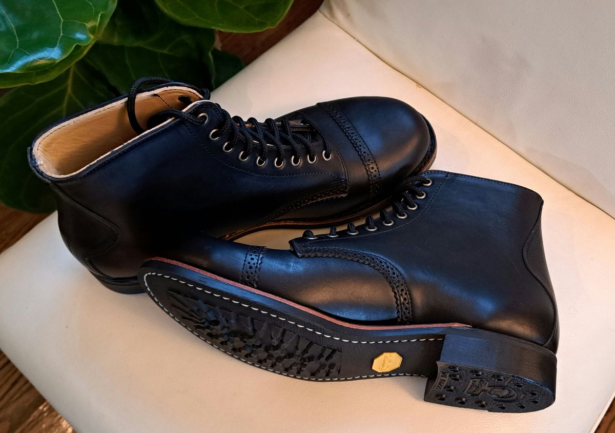 Photo by Roflround on October 4, 2024 of the Canada West Boots Canada West Boots / WM. Moorby 2821 in Horween Black Chromexcel.