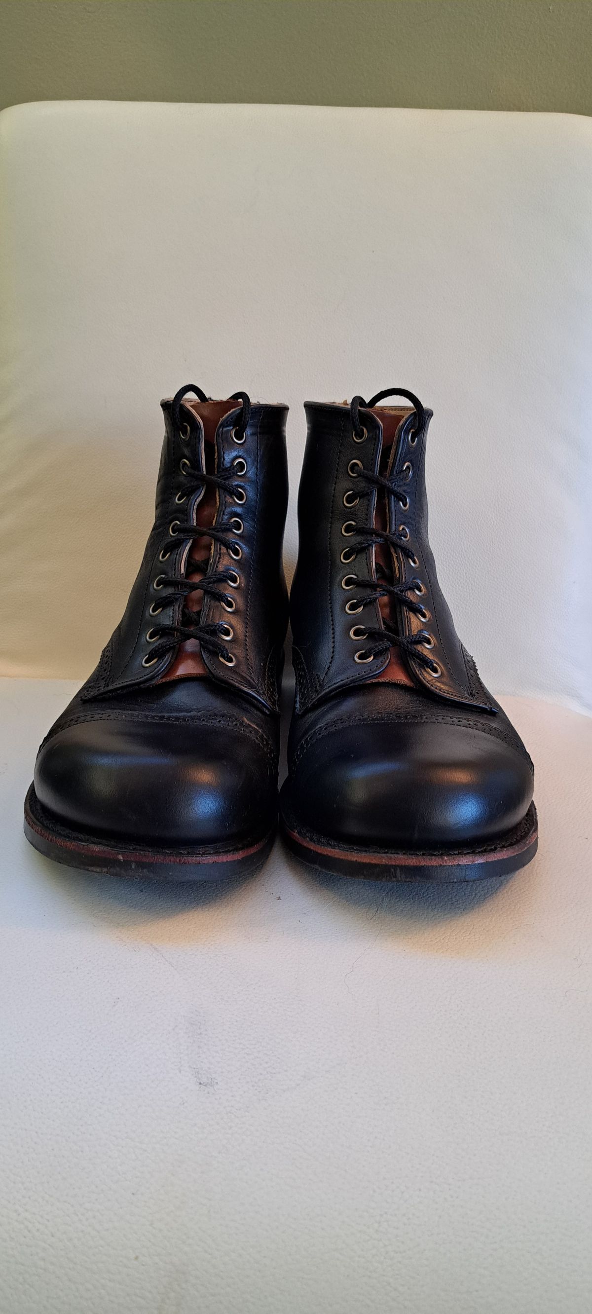 Photo by Roflround on November 3, 2024 of the Canada West Boots Canada West Boots / WM. Moorby 2821 in Horween Black Chromexcel.