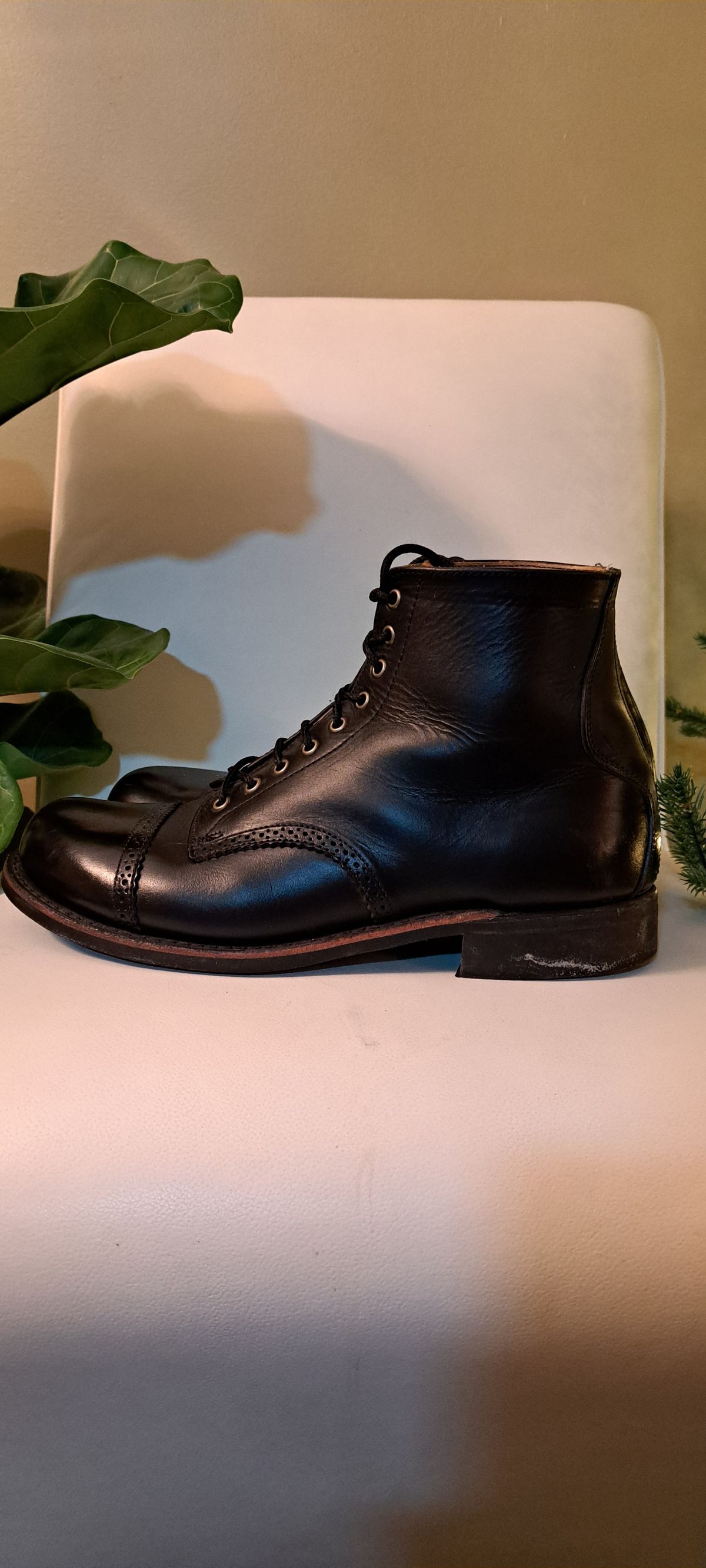 Photo by Roflround on December 6, 2024 of the Canada West Boots Canada West Boots / WM. Moorby 2821 in Horween Black Chromexcel.