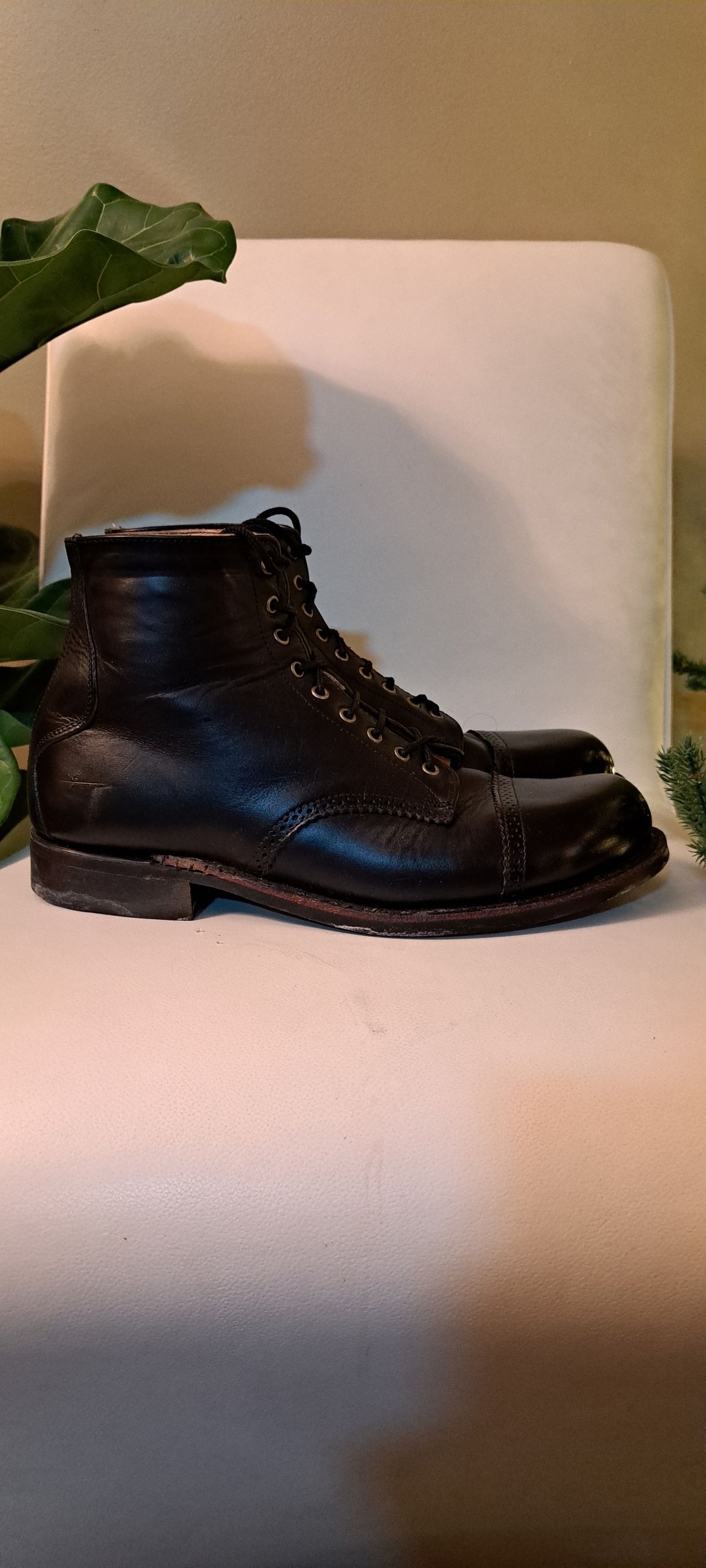 Photo by Roflround on December 6, 2024 of the Canada West Boots Canada West Boots / WM. Moorby 2821 in Horween Black Chromexcel.