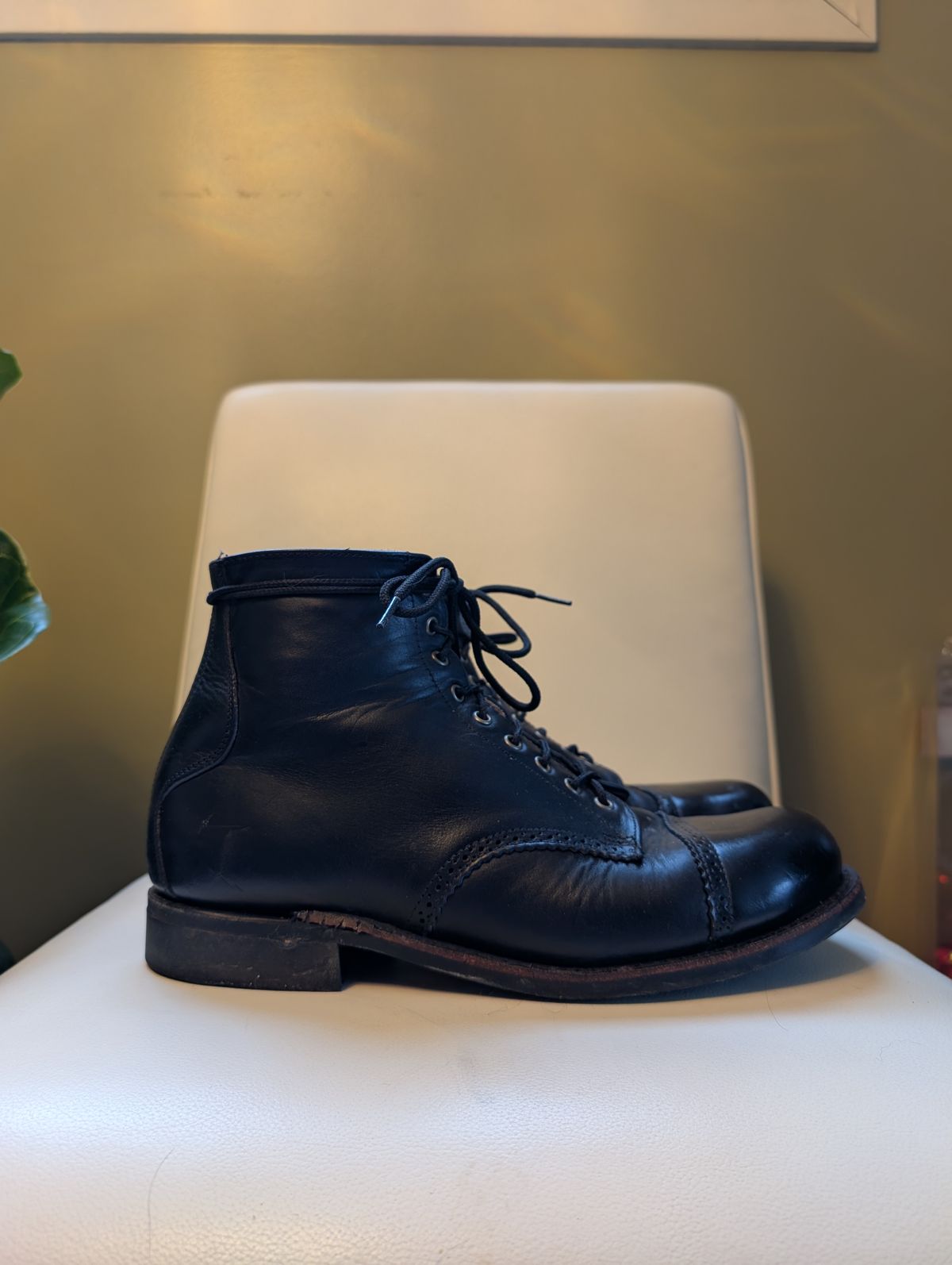 Photo by Roflround on January 5, 2025 of the Canada West Boots Canada West Boots / WM. Moorby 2821 in Horween Black Chromexcel.