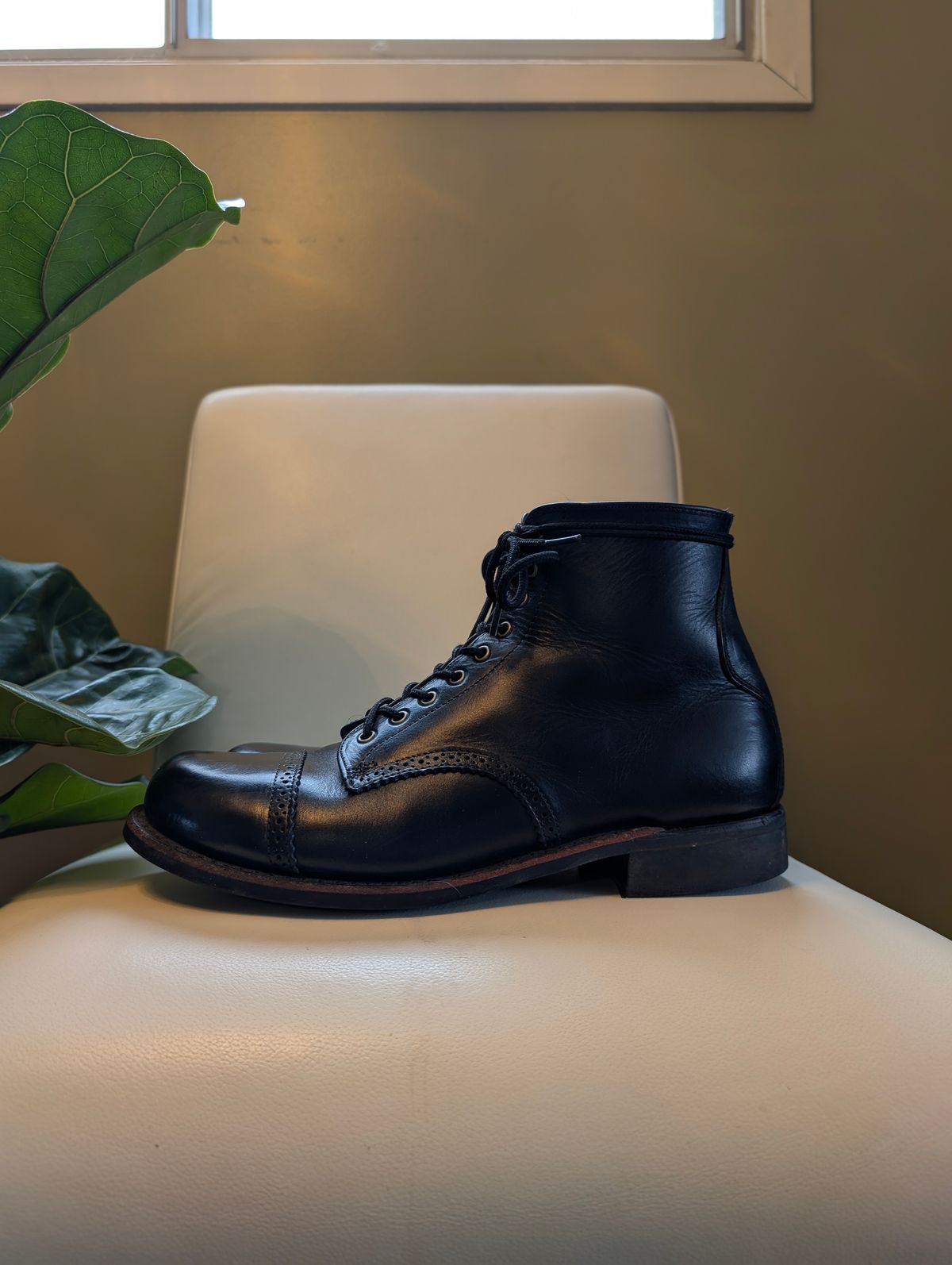 Photo by Roflround on February 5, 2025 of the Canada West Boots Canada West Boots / WM. Moorby 2821 in Horween Black Chromexcel.