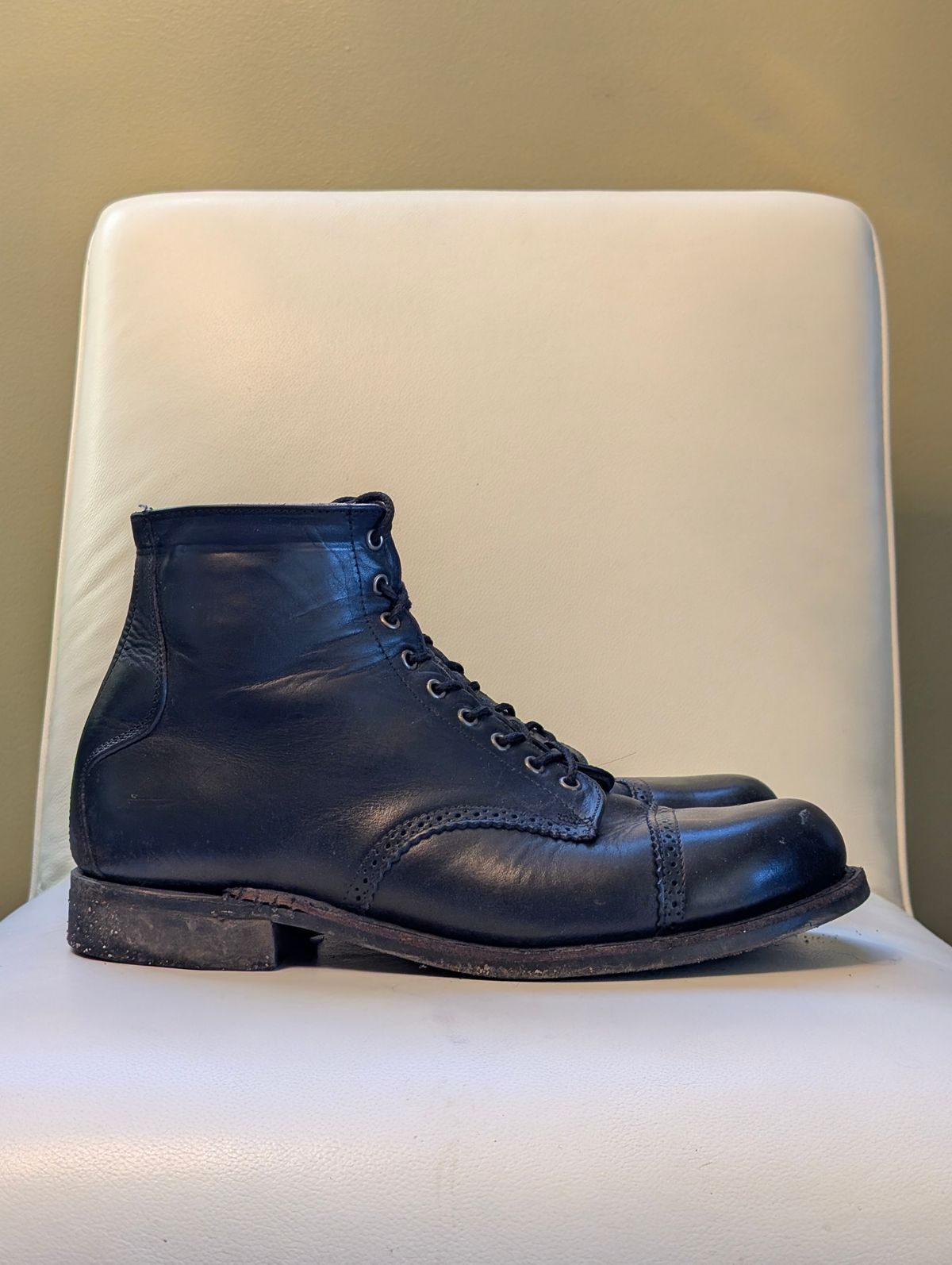 Photo by Roflround on March 6, 2025 of the Canada West Boots Canada West Boots / WM. Moorby 2821 in Horween Black Chromexcel.