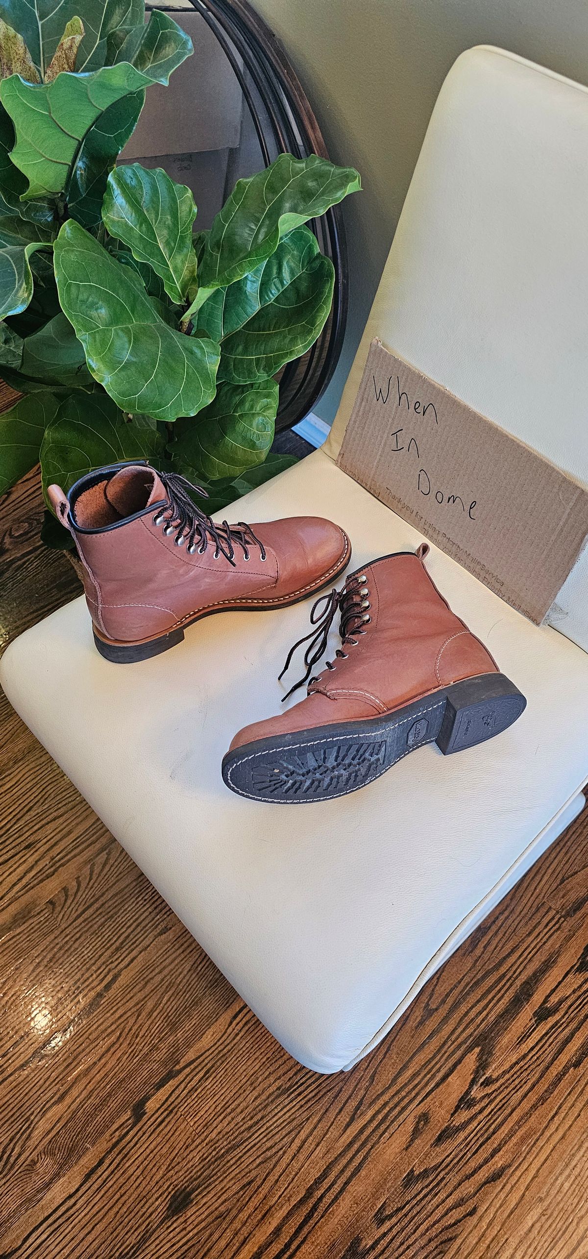 Photo by Roflround on November 3, 2024 of the Red Wing Silversmith in S.B. Foot Mocha.