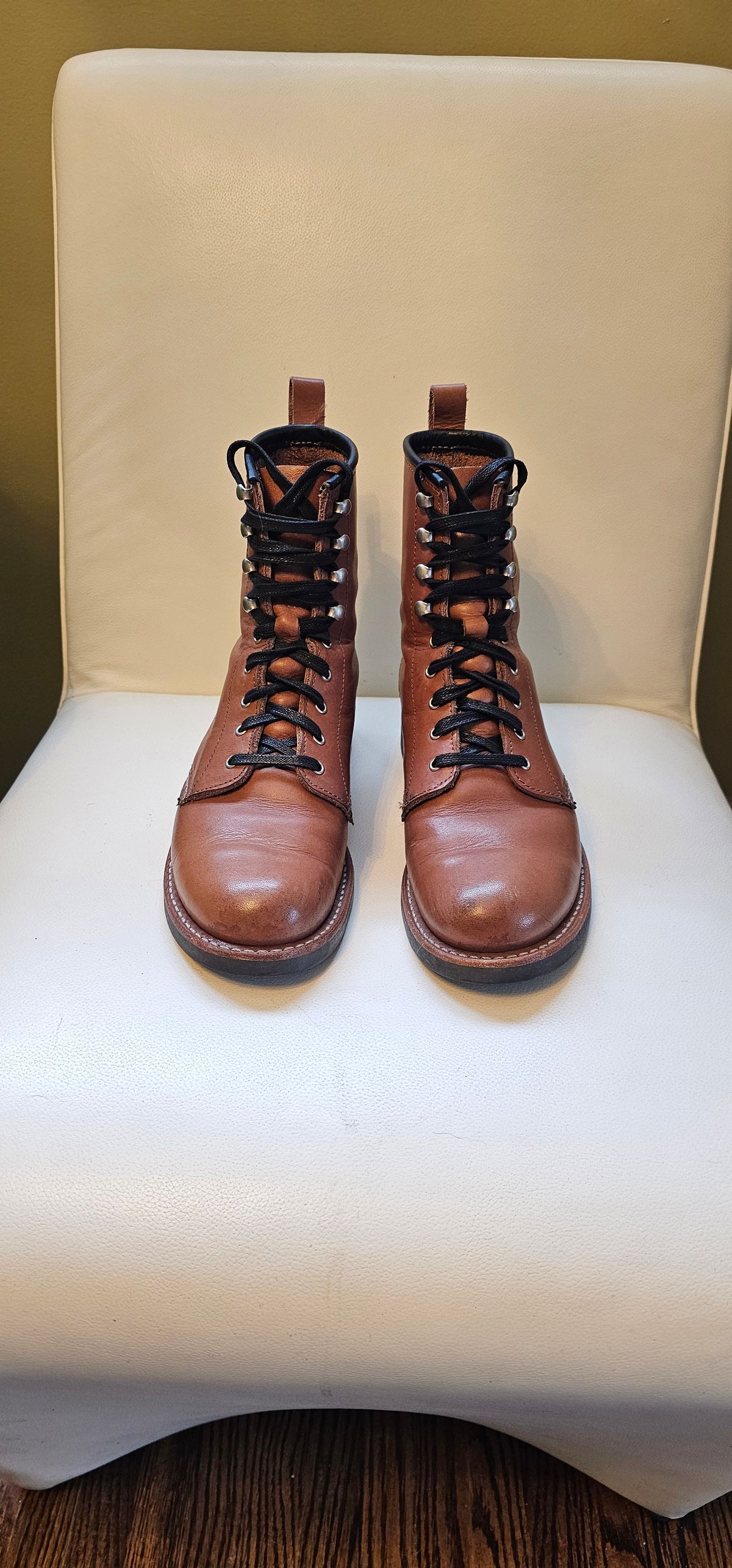 Photo by Roflround on January 5, 2025 of the Red Wing Silversmith in S.B. Foot Mocha.