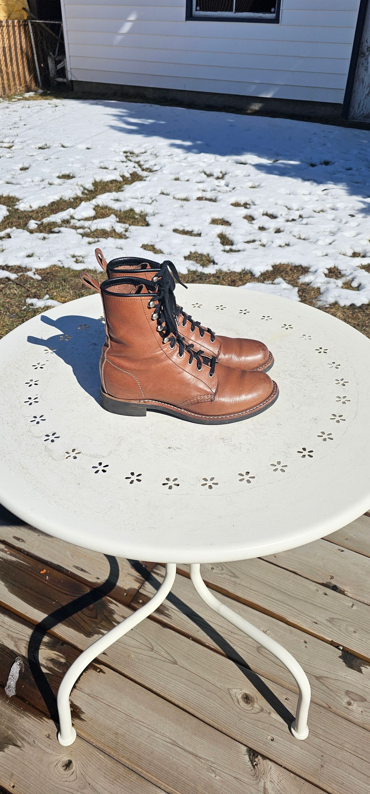 Photo by Roflround on April 5, 2025 of the Red Wing Silversmith in S.B. Foot Mocha.