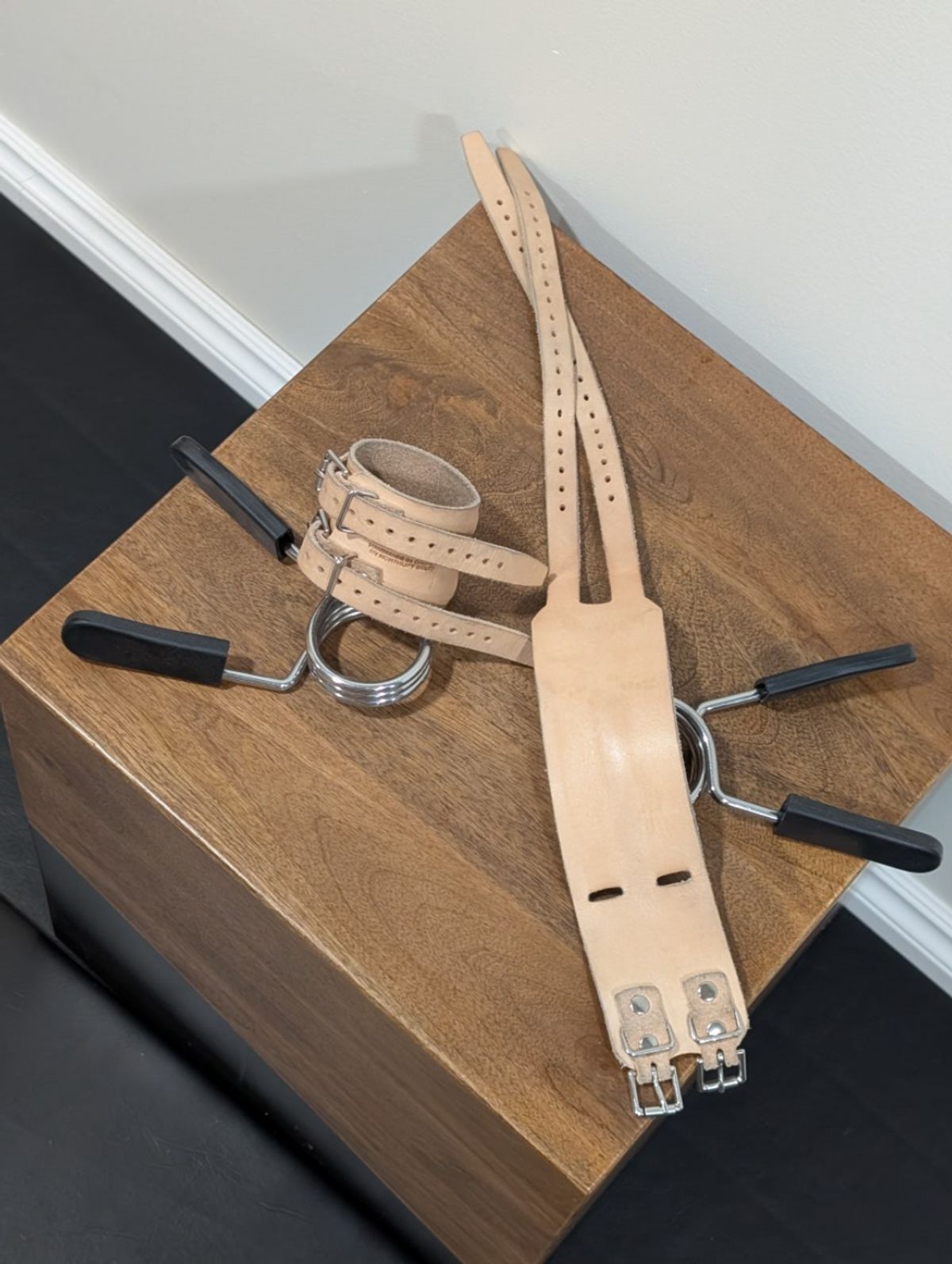 Photo by Roflround on December 6, 2025 of the Northlift Belts Wrist Wraps in Unknown Natural Veg Tan.