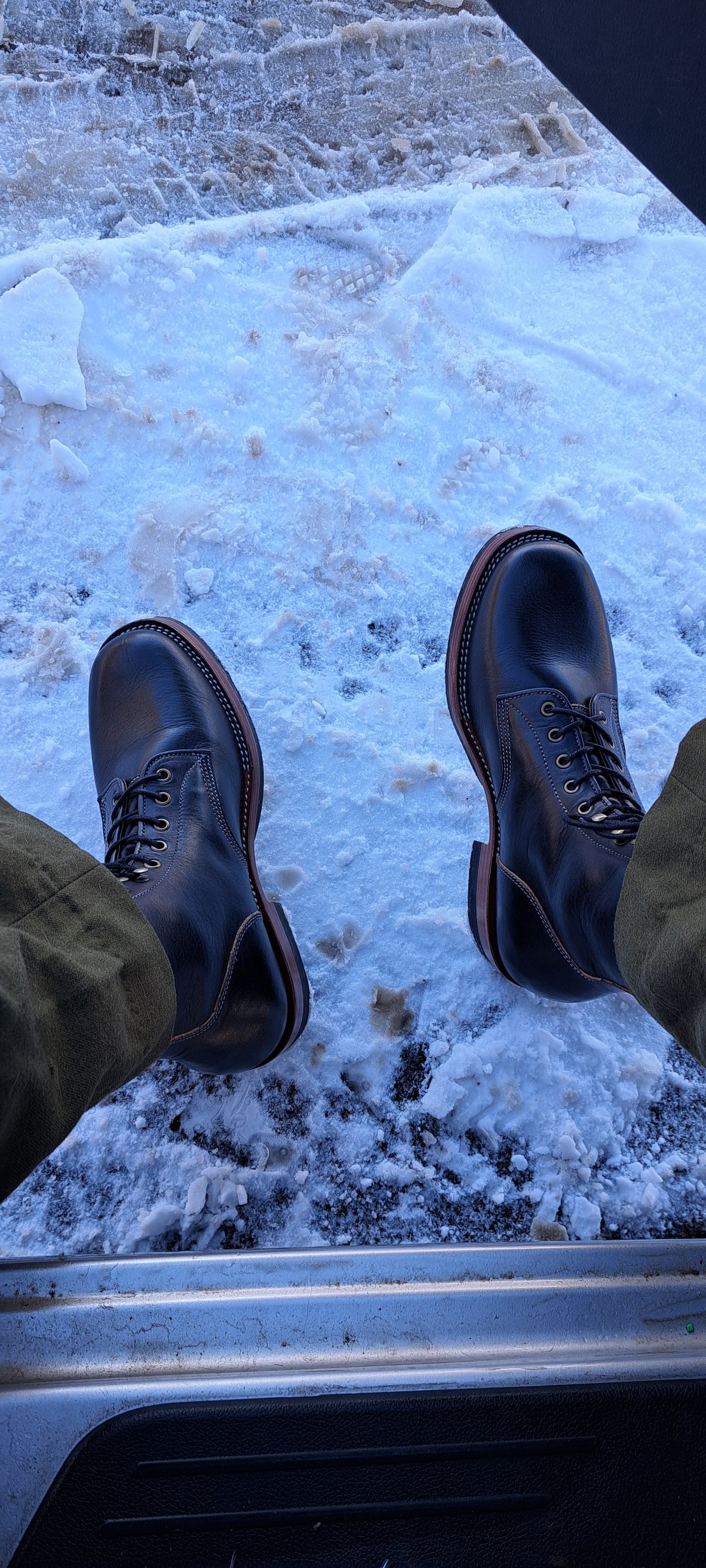 Photo by Roflround on December 5, 2024 of the Jakkrabbits Officer Boots in Natural Hand Dyed Black (Veg Tanned).