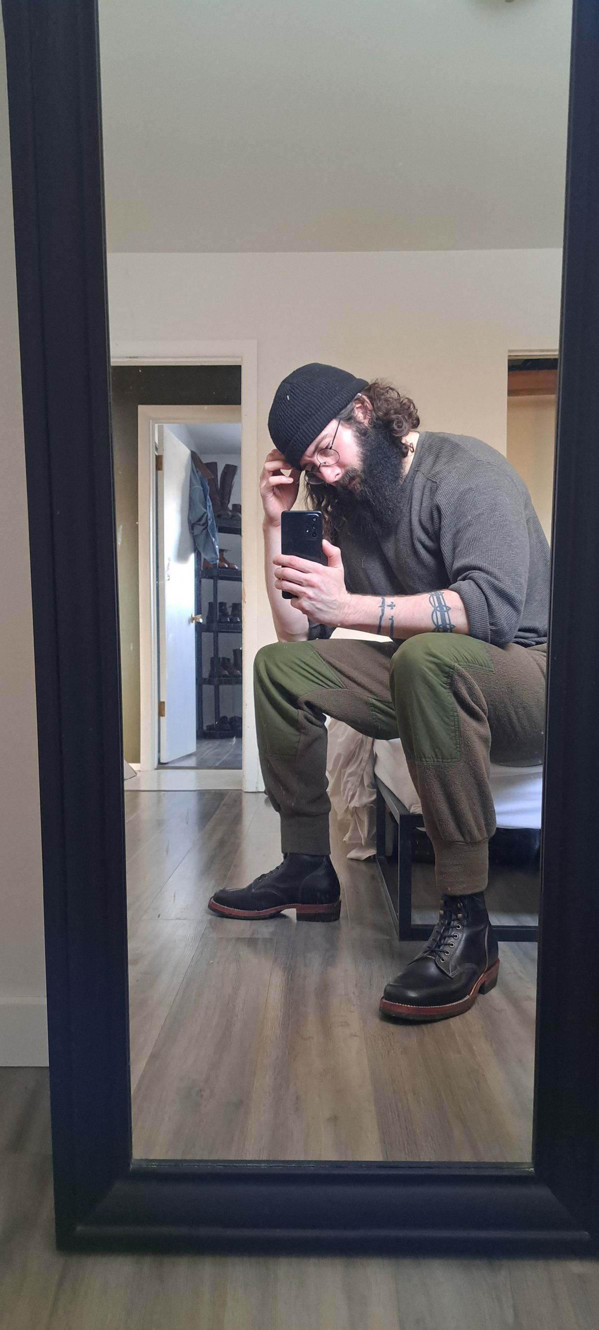 Photo by Roflround on December 14, 2024 of the Jakkrabbits Officer Boots in Natural Hand Dyed Black (Veg Tanned).