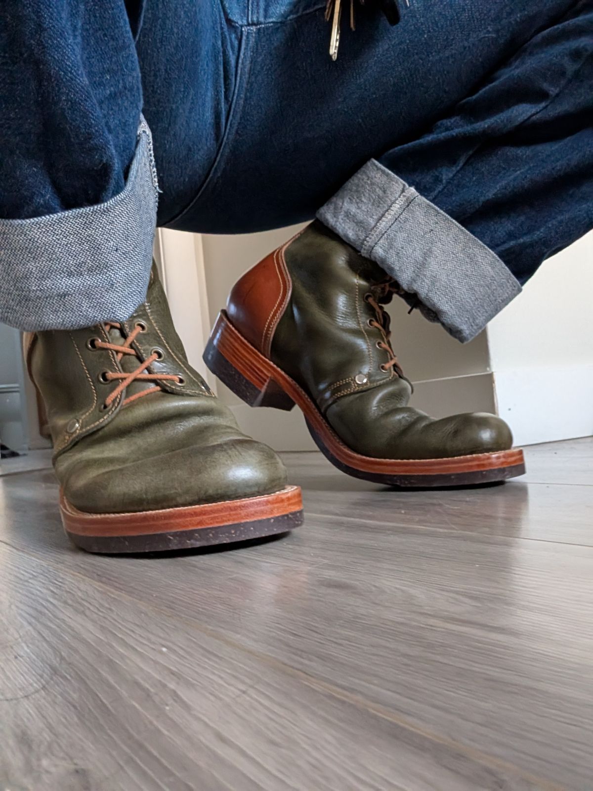 Photo by Roflround on October 6, 2025 of the Fortis Boots Custom Model in Indonesian Medium Brown Pull Up & Indonesian Olive.